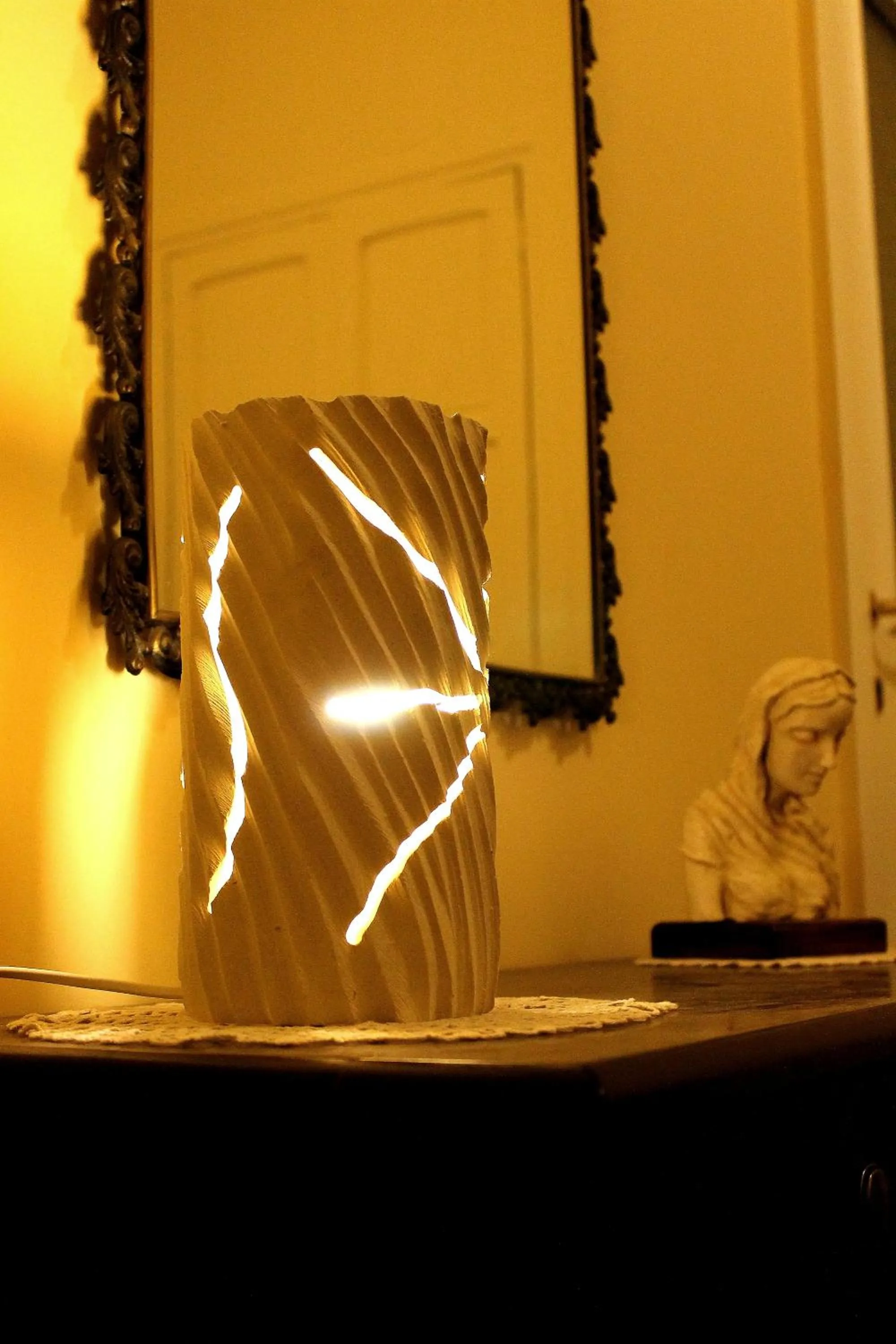 Living room in Piazza Argento