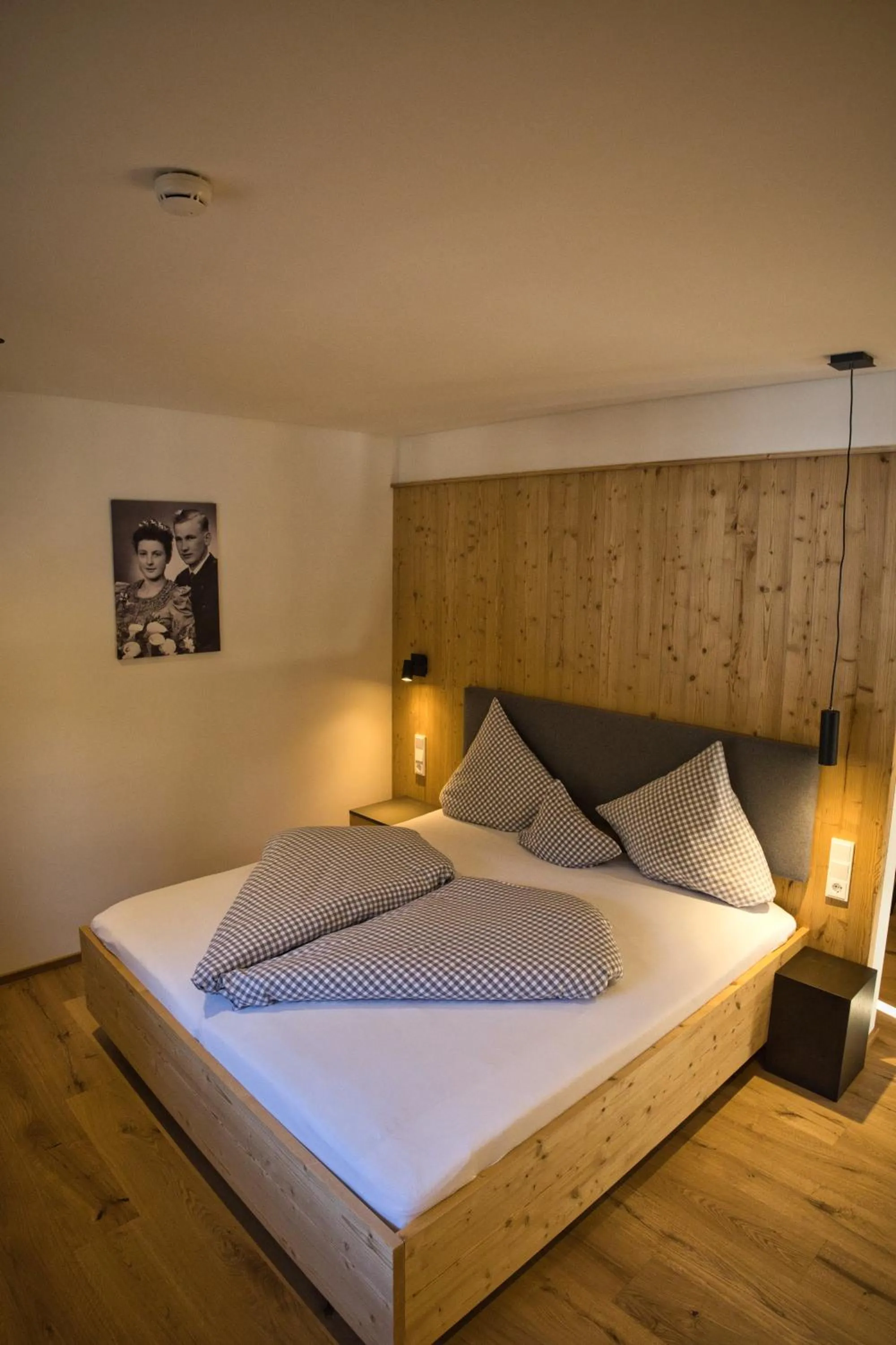 Bed in Hotel Landhaus Tirolerherz