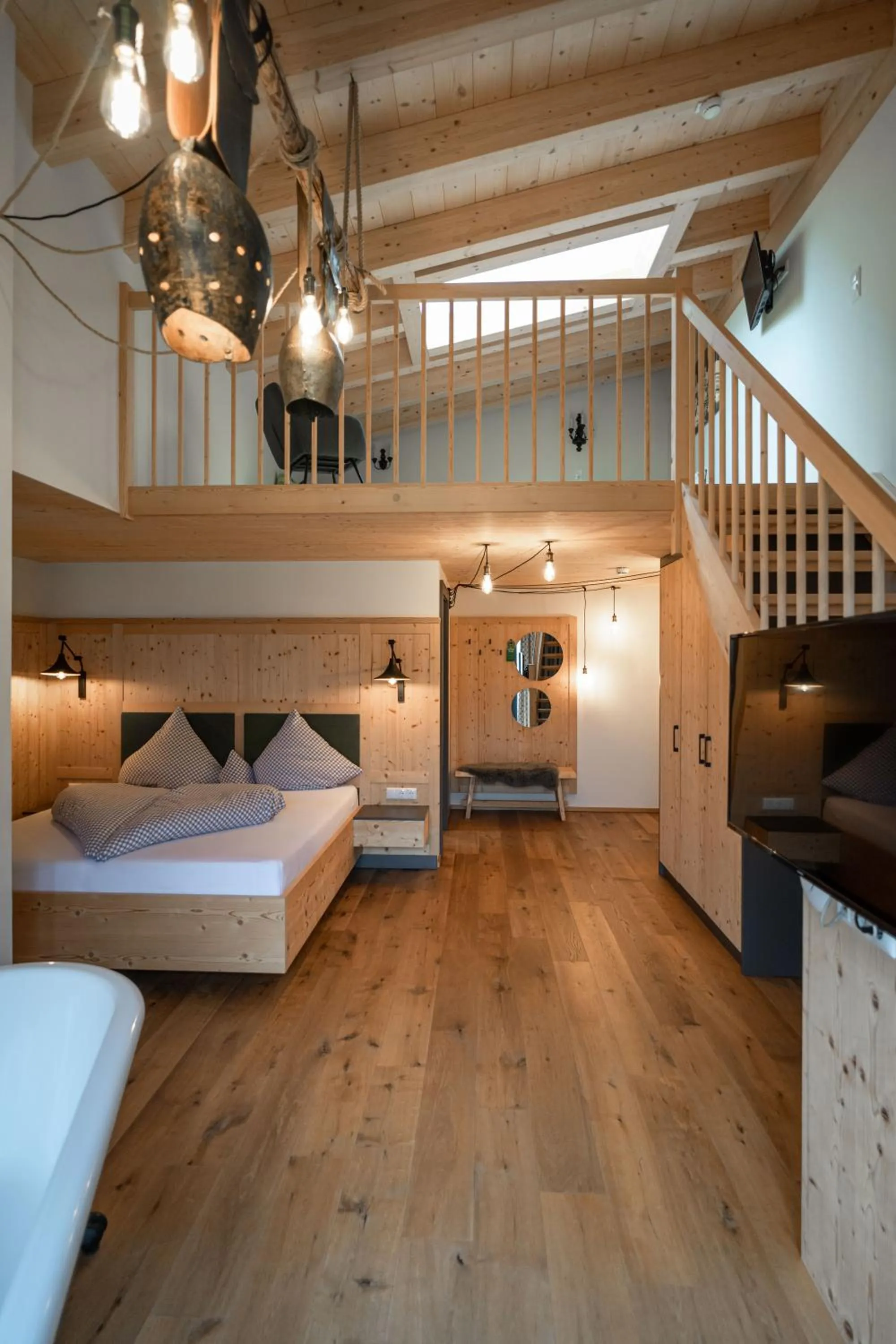 Bed in Hotel Landhaus Tirolerherz