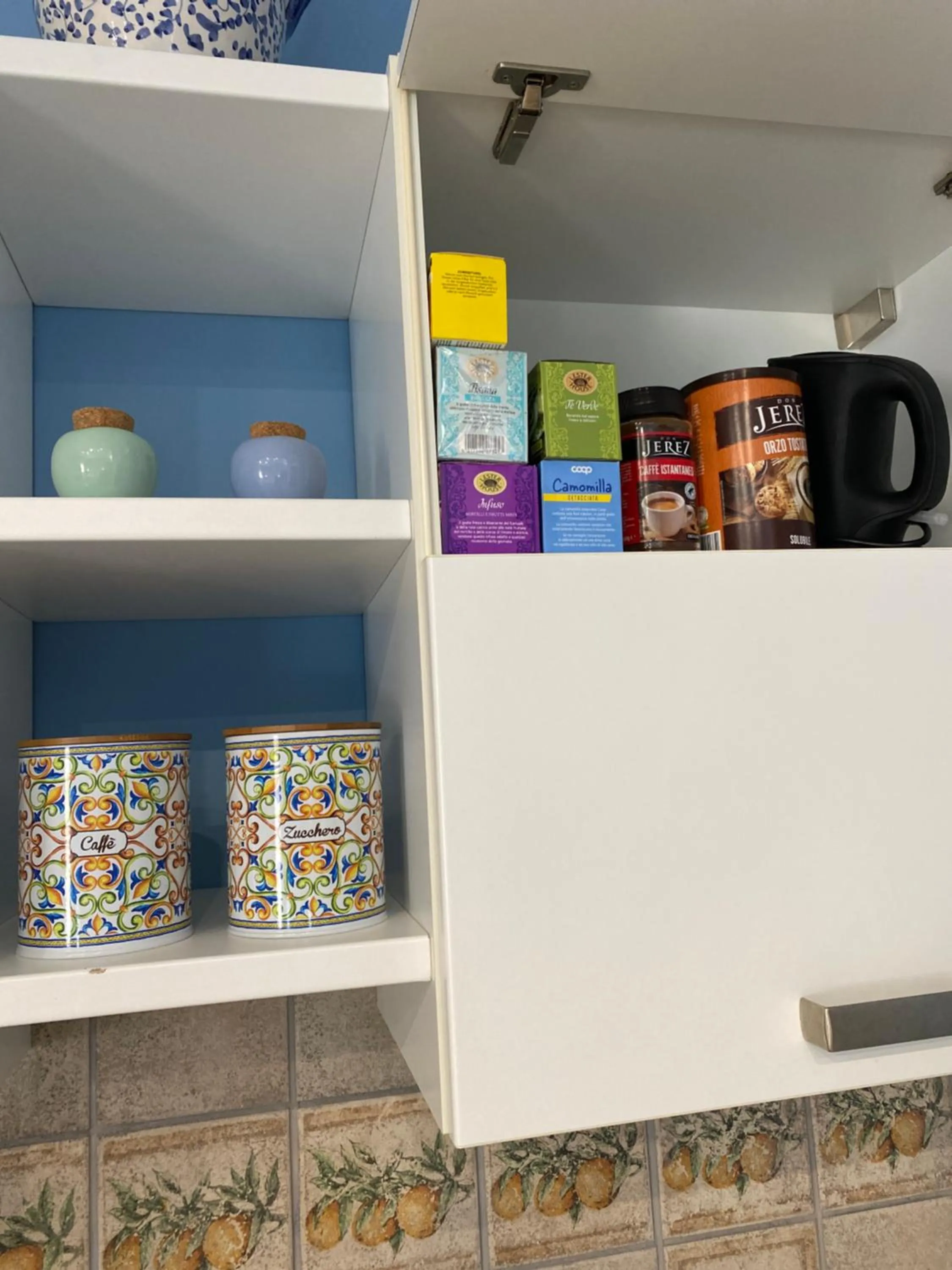 Coffee/tea facilities in Villa Vittoria