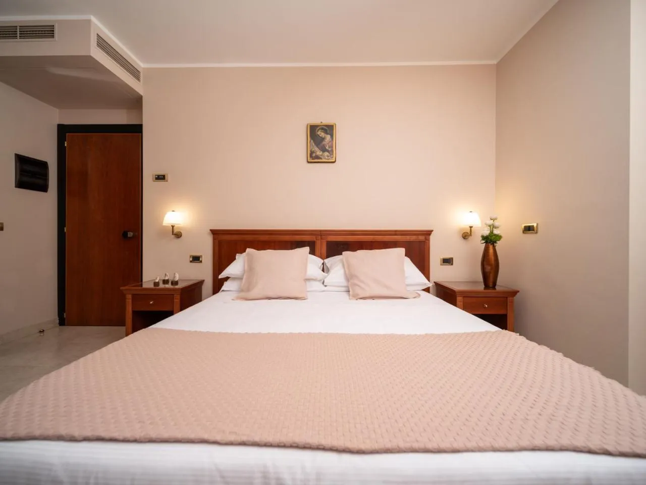 Bed in Hotel SAN PIO