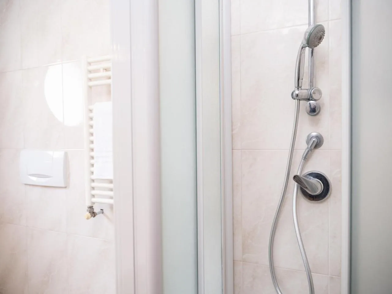 Shower in Hotel SAN PIO