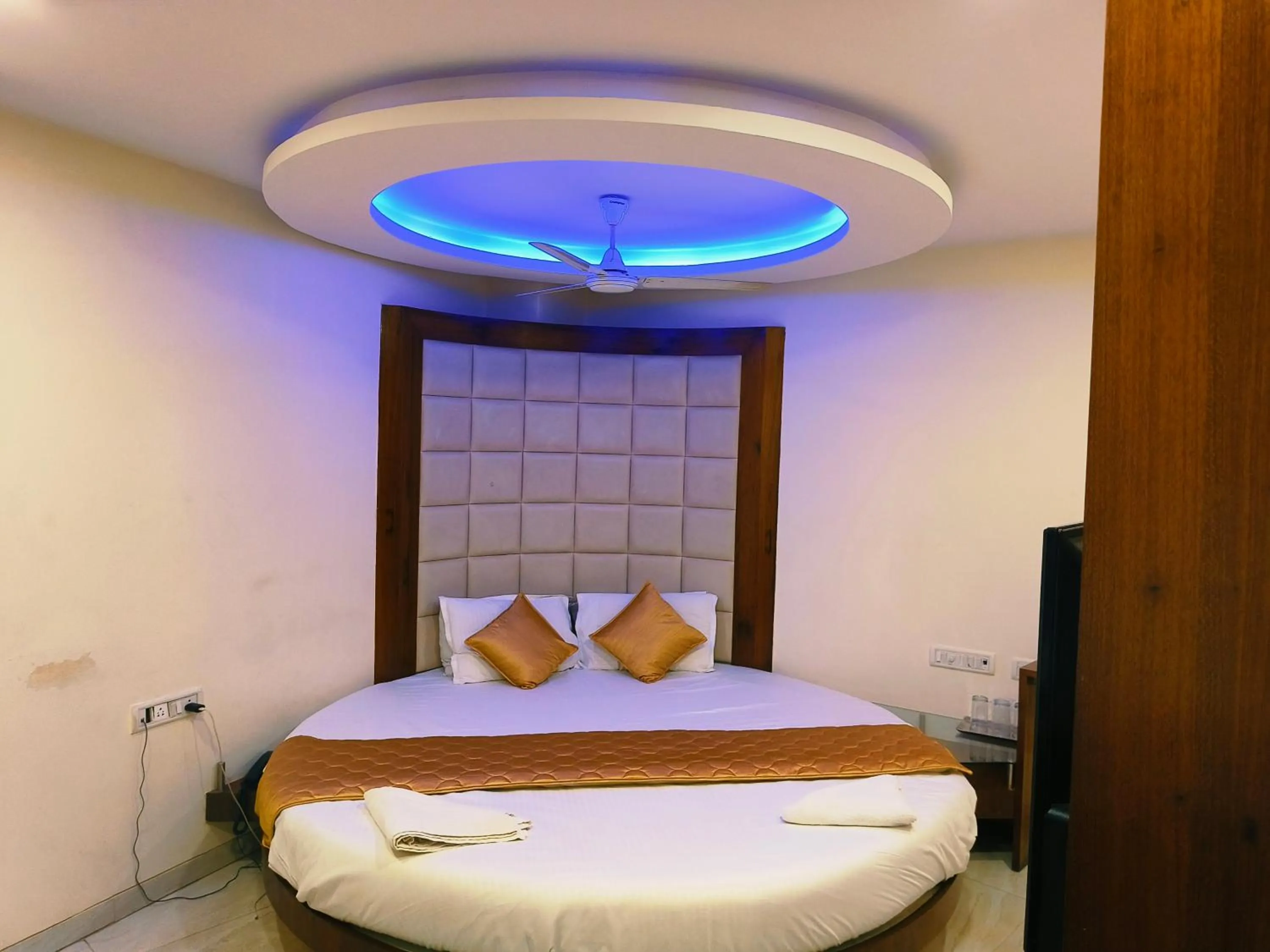 Bed in Apex Hotel