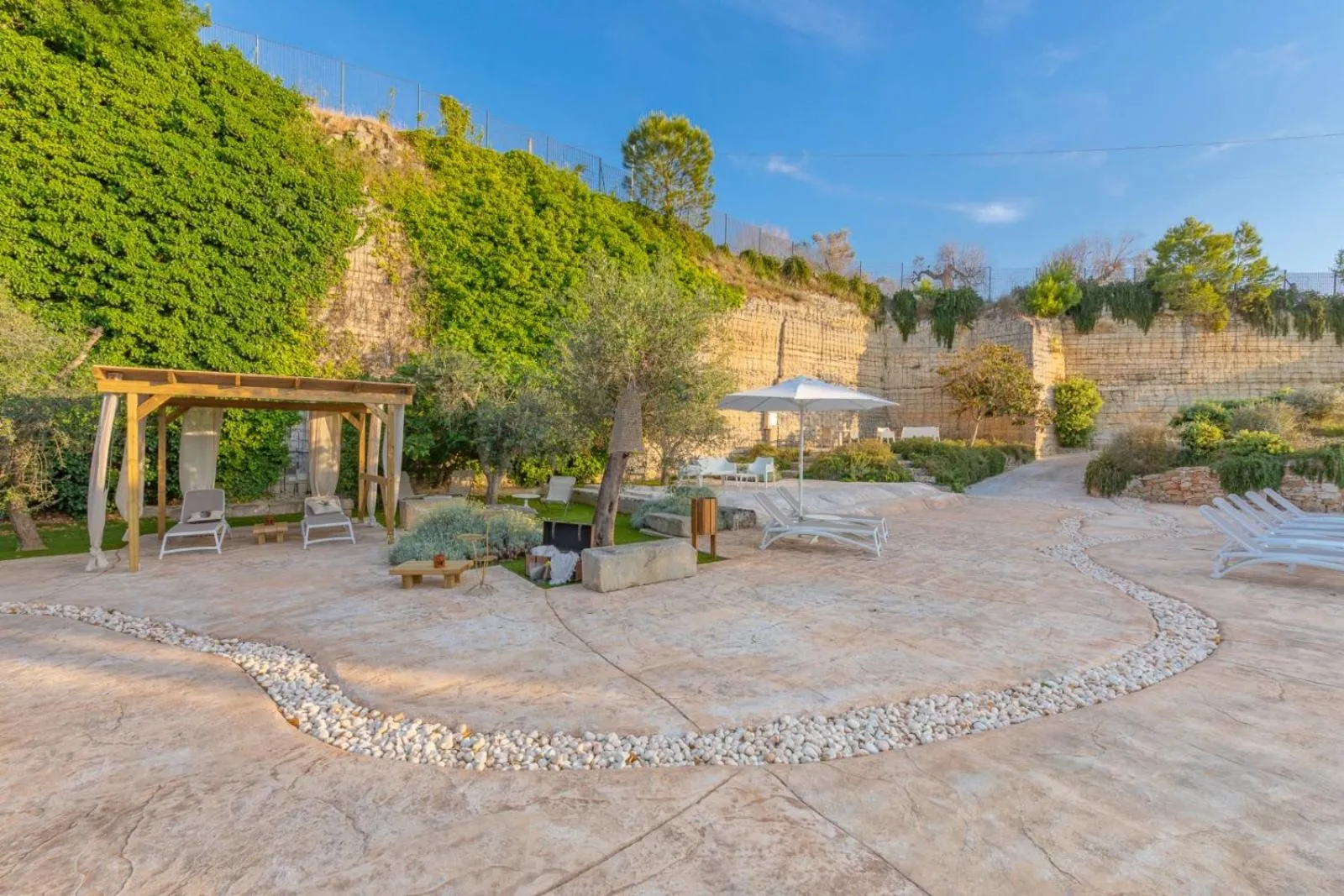 Garden view in Cava Li Santi Residence