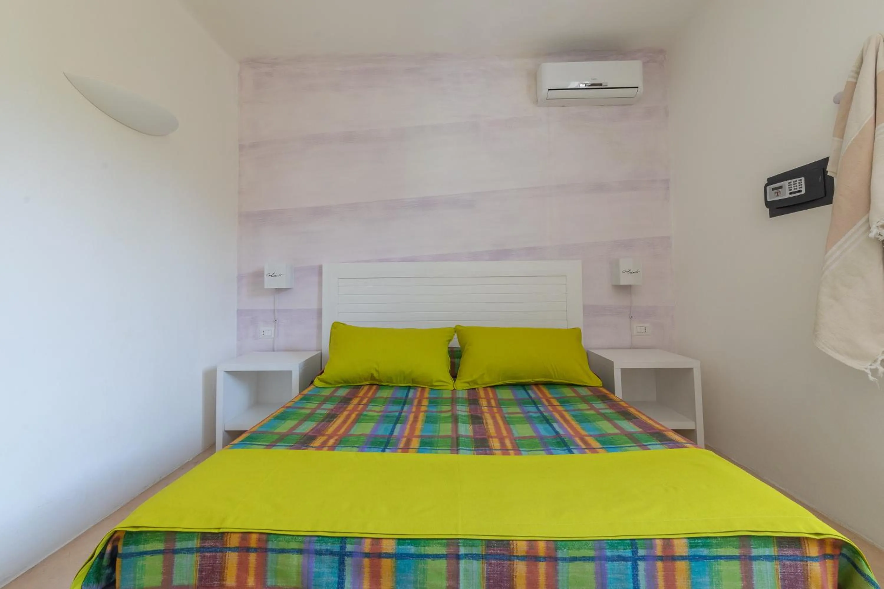 Bedroom, Bed in Cava Li Santi Residence