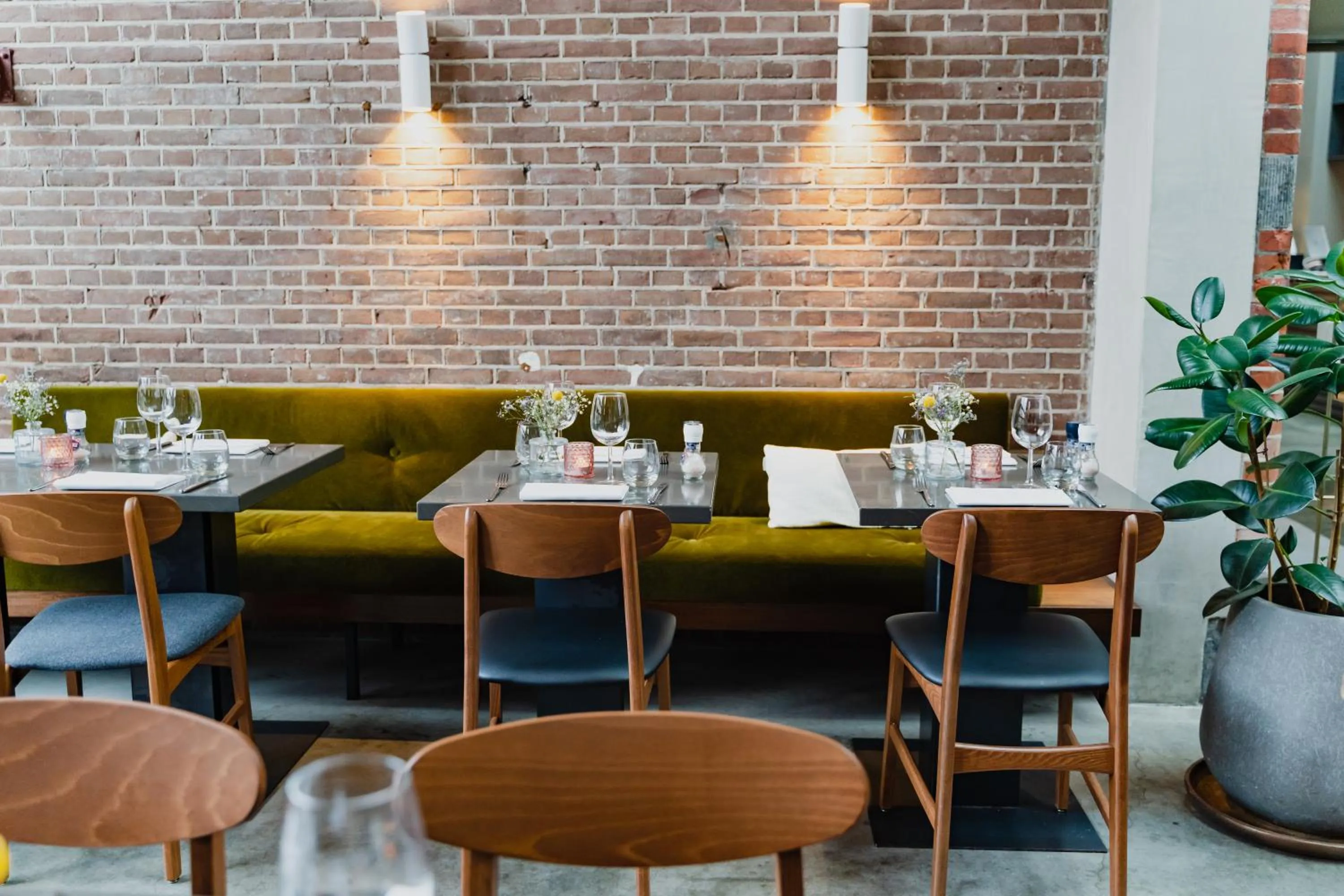 Restaurant/places to eat in Hotel De Hallen