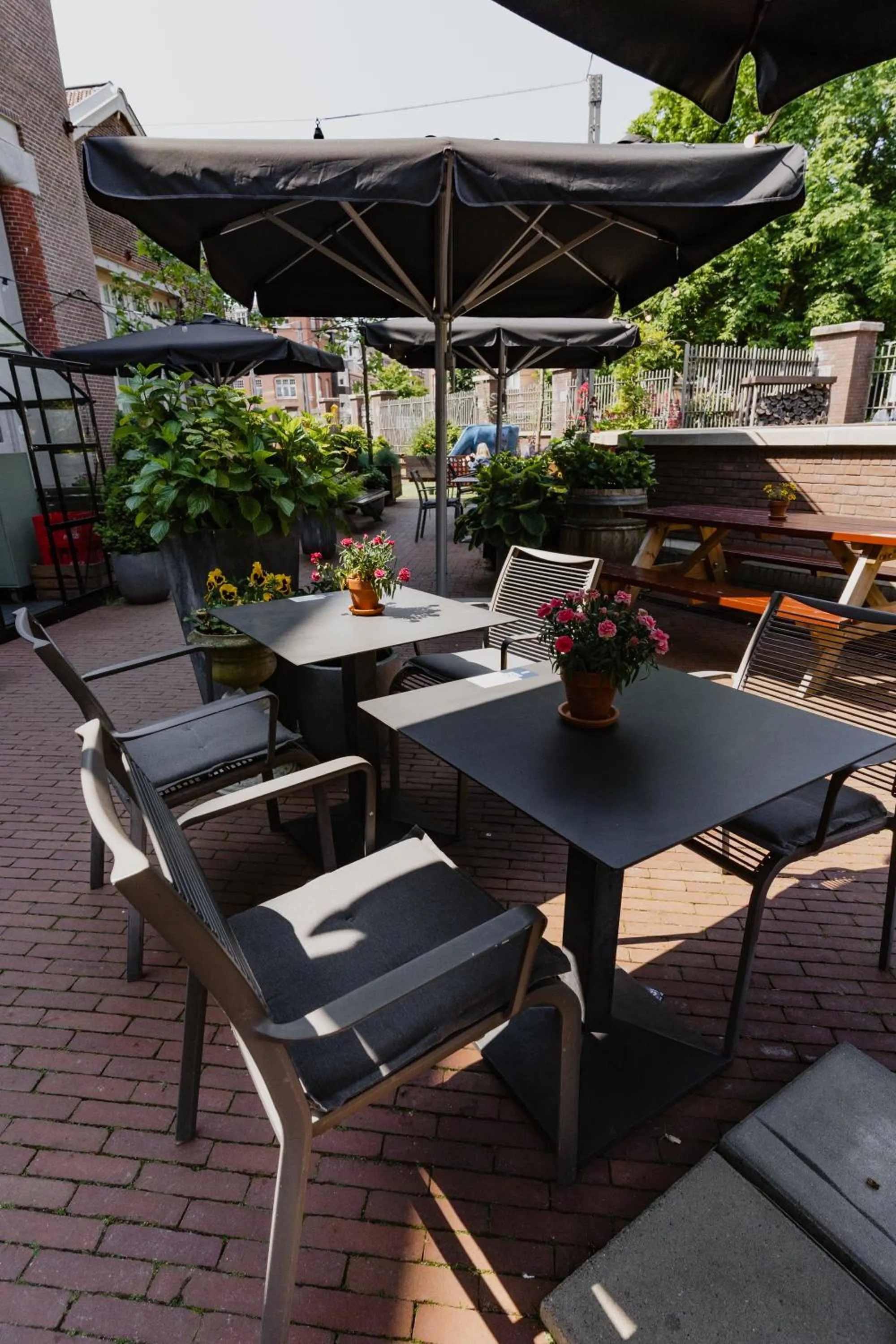 Patio in Hotel De Hallen