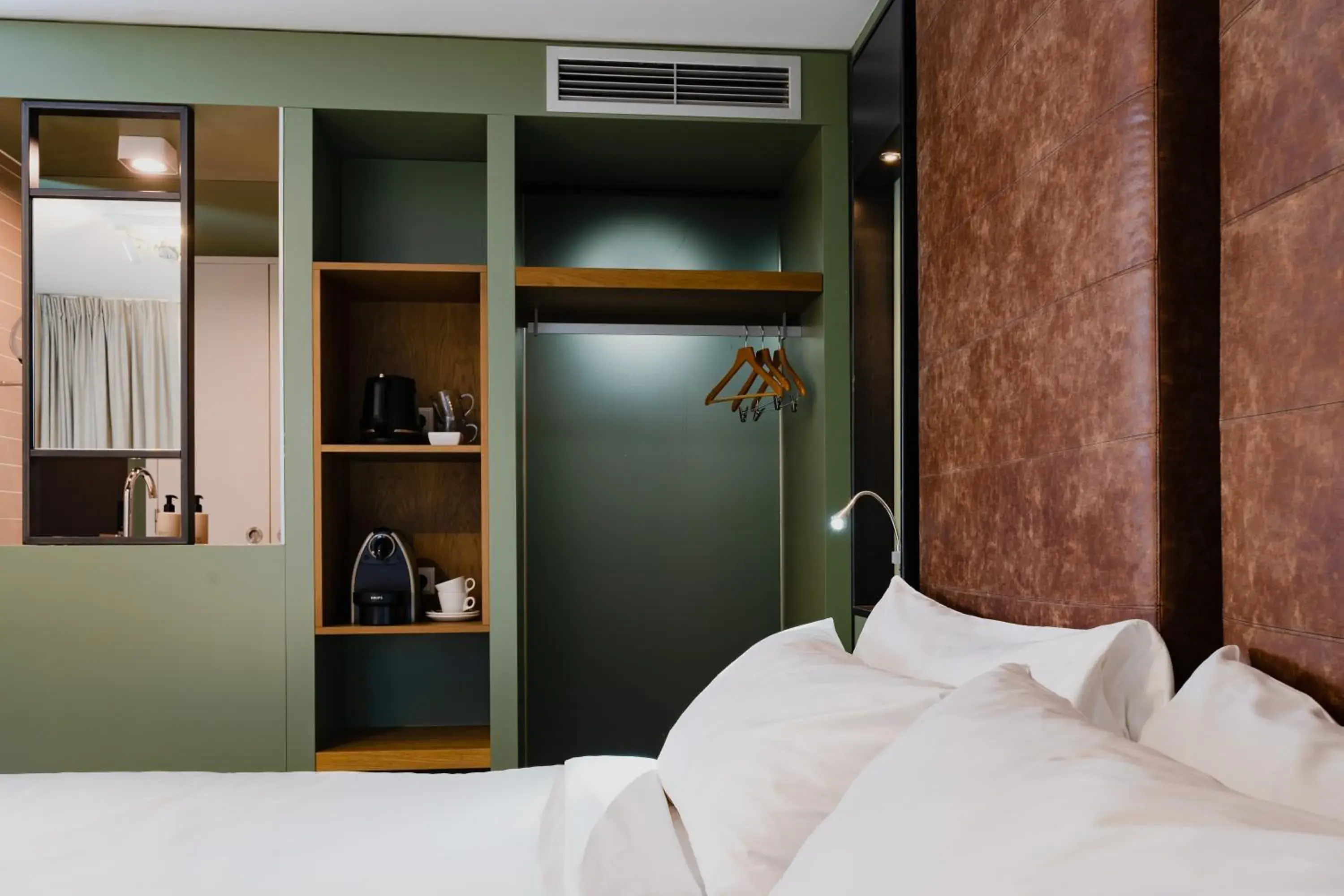 Comfort Double or Twin Room in Hotel De Hallen Comfort Double or Twin Room in Hotel De Hallen