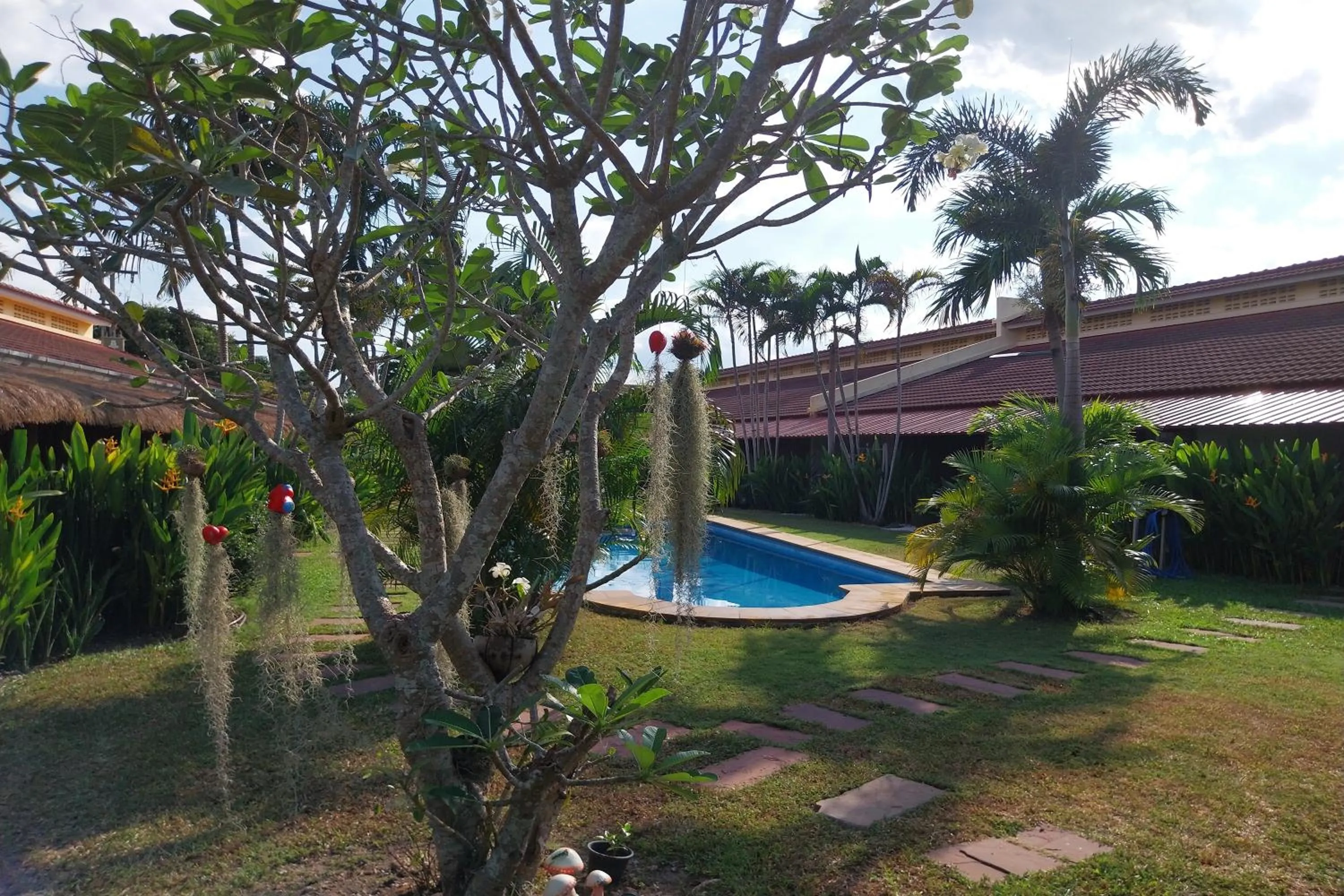 Swimming pool in Kanchira Resort