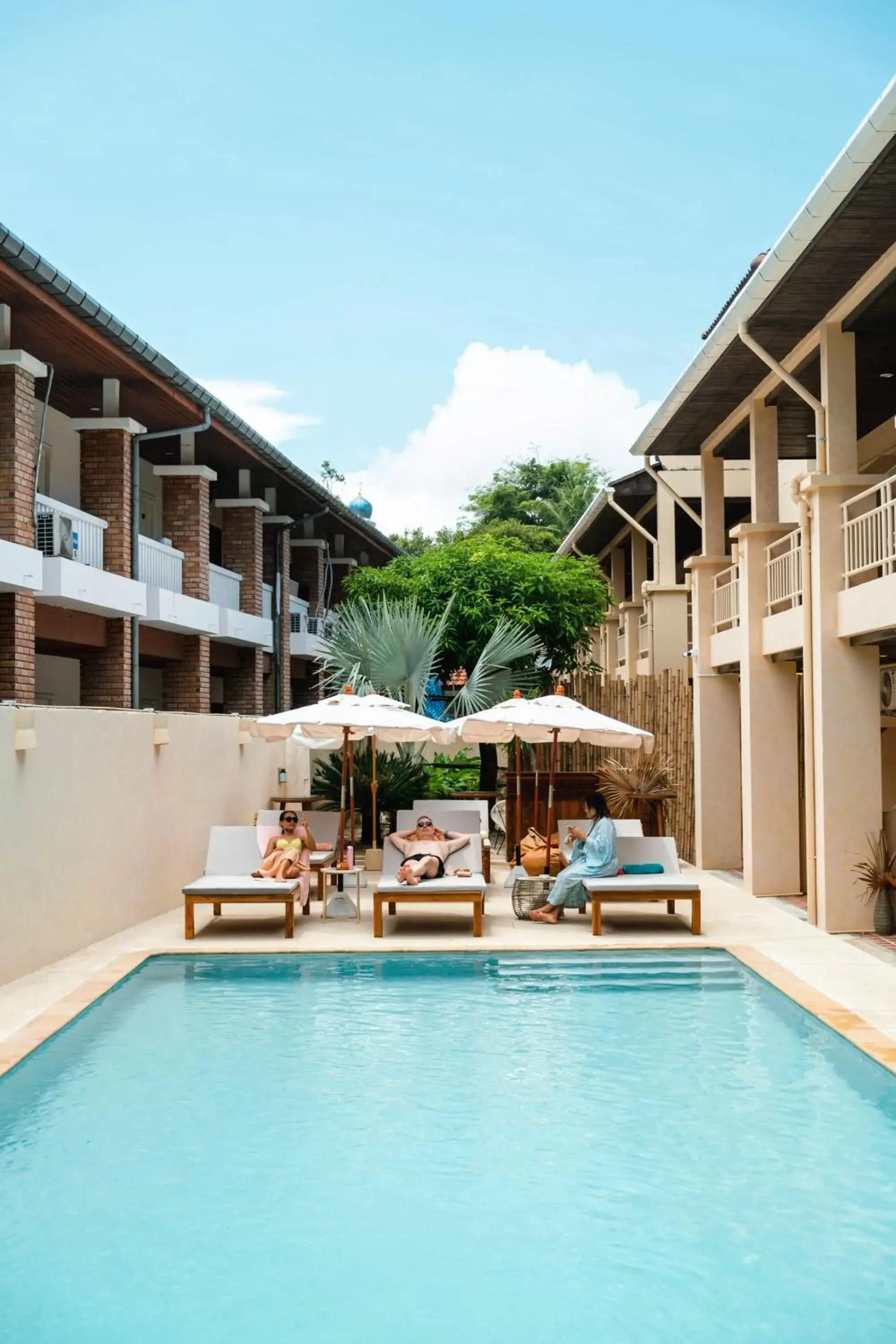 Swimming pool in Rustic and Blue Getaway Swimming pool in Rustic and Blue Getaway