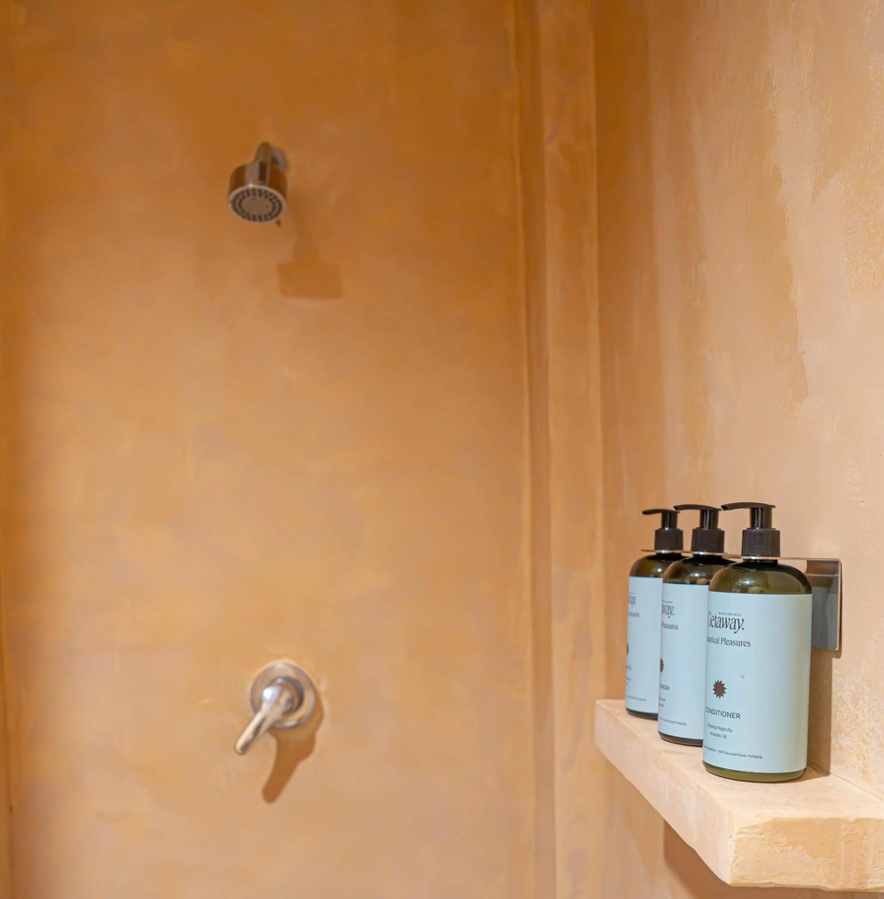 Bathroom in Rustic and Blue Getaway