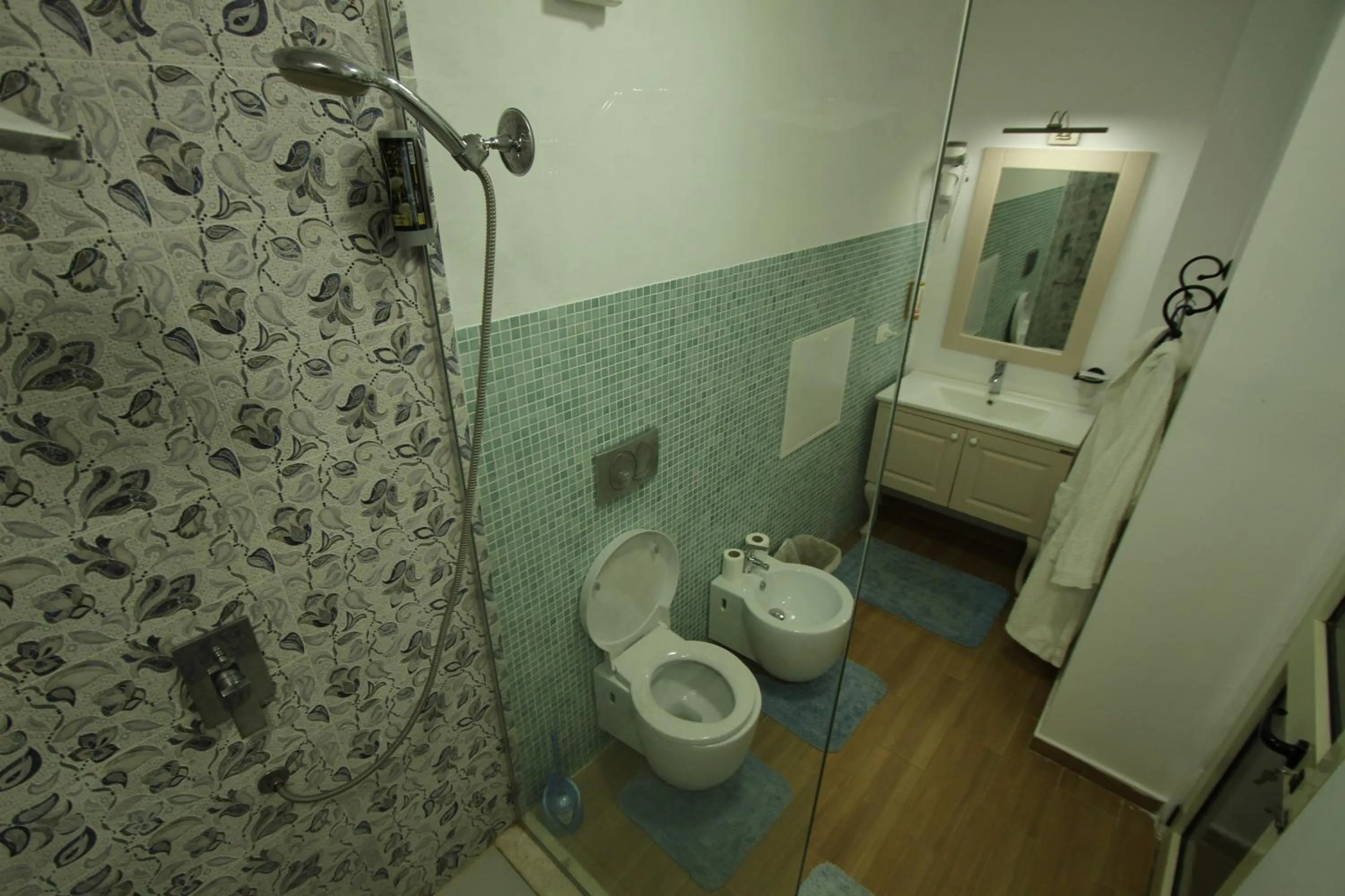 Bathroom in Espana aparthotel