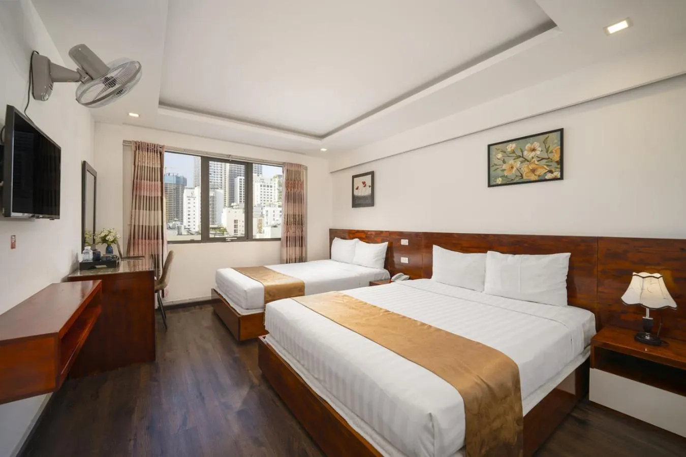 Bed in Waikiki Beach Hotel Da Nang