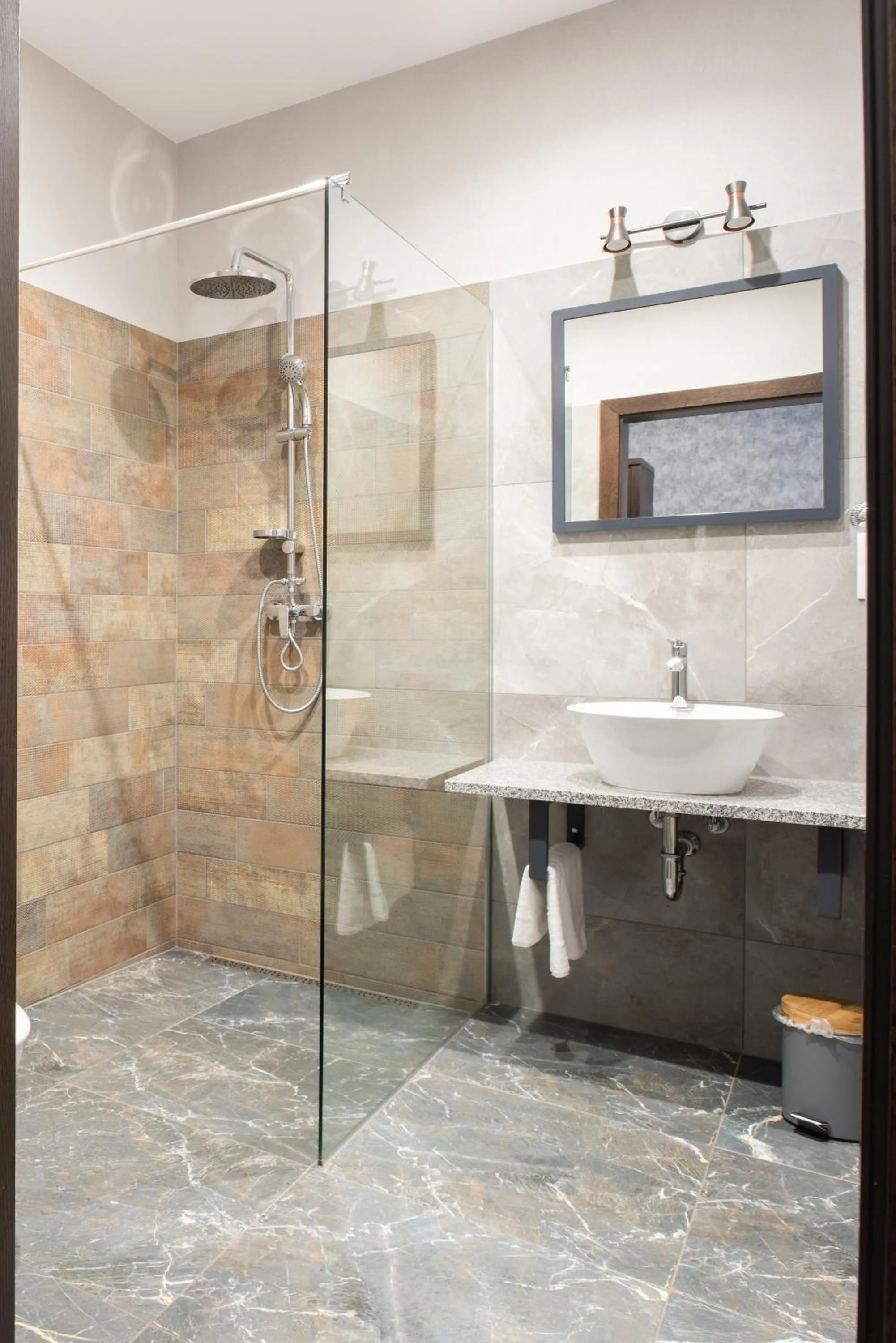 Shower in Resort Pod Lasem
