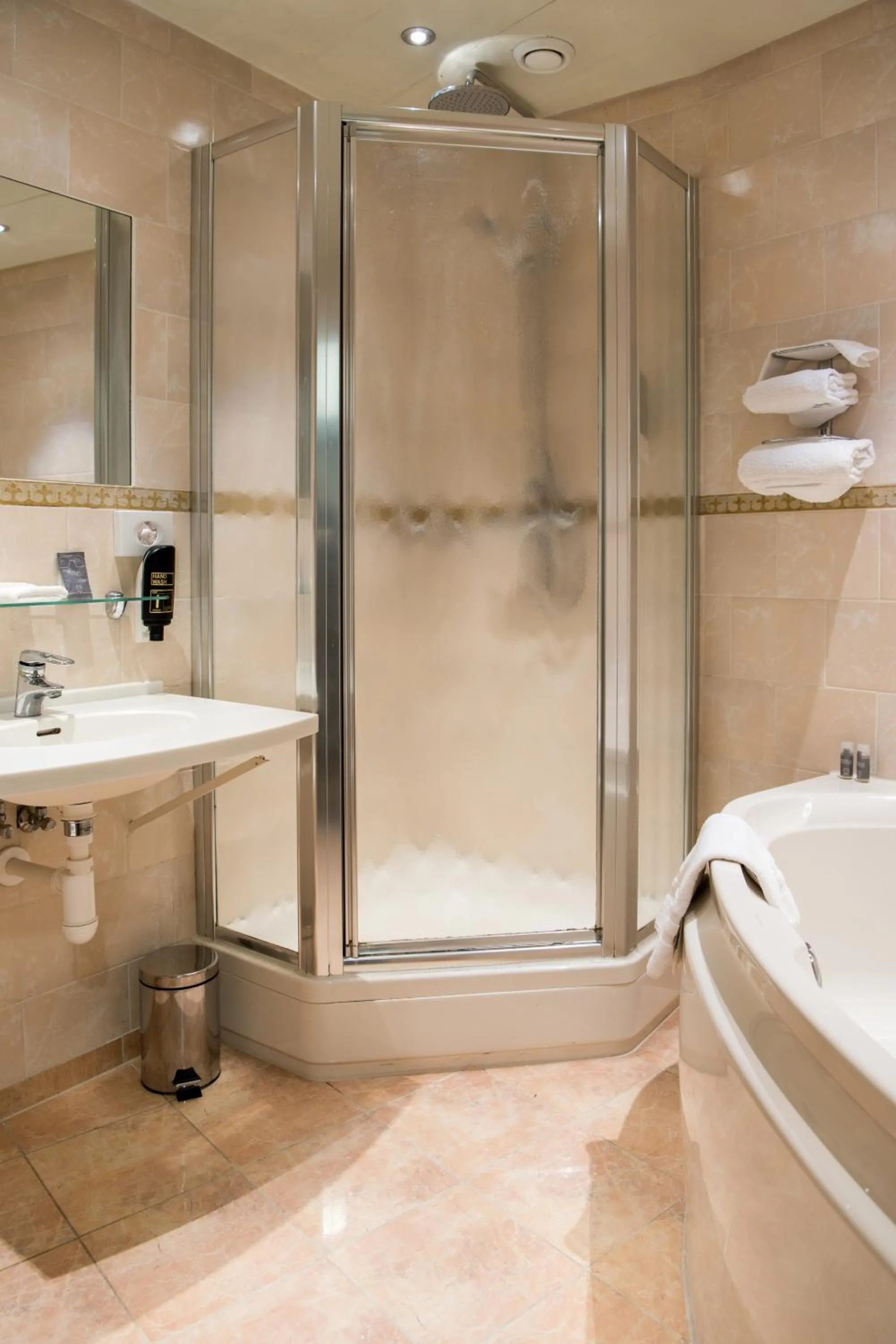 Bathroom in Hotel Emma