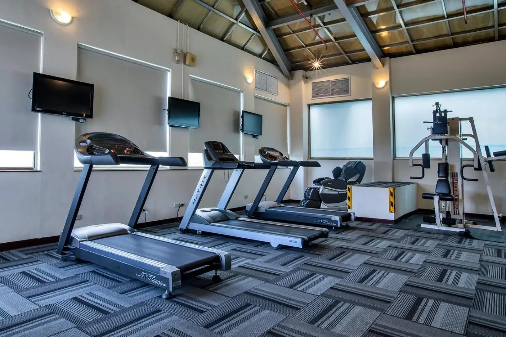 Fitness centre/facilities in The Carlton Hotel Hsinchu Fitness centre/facilities in The Carlton Hotel Hsinchu