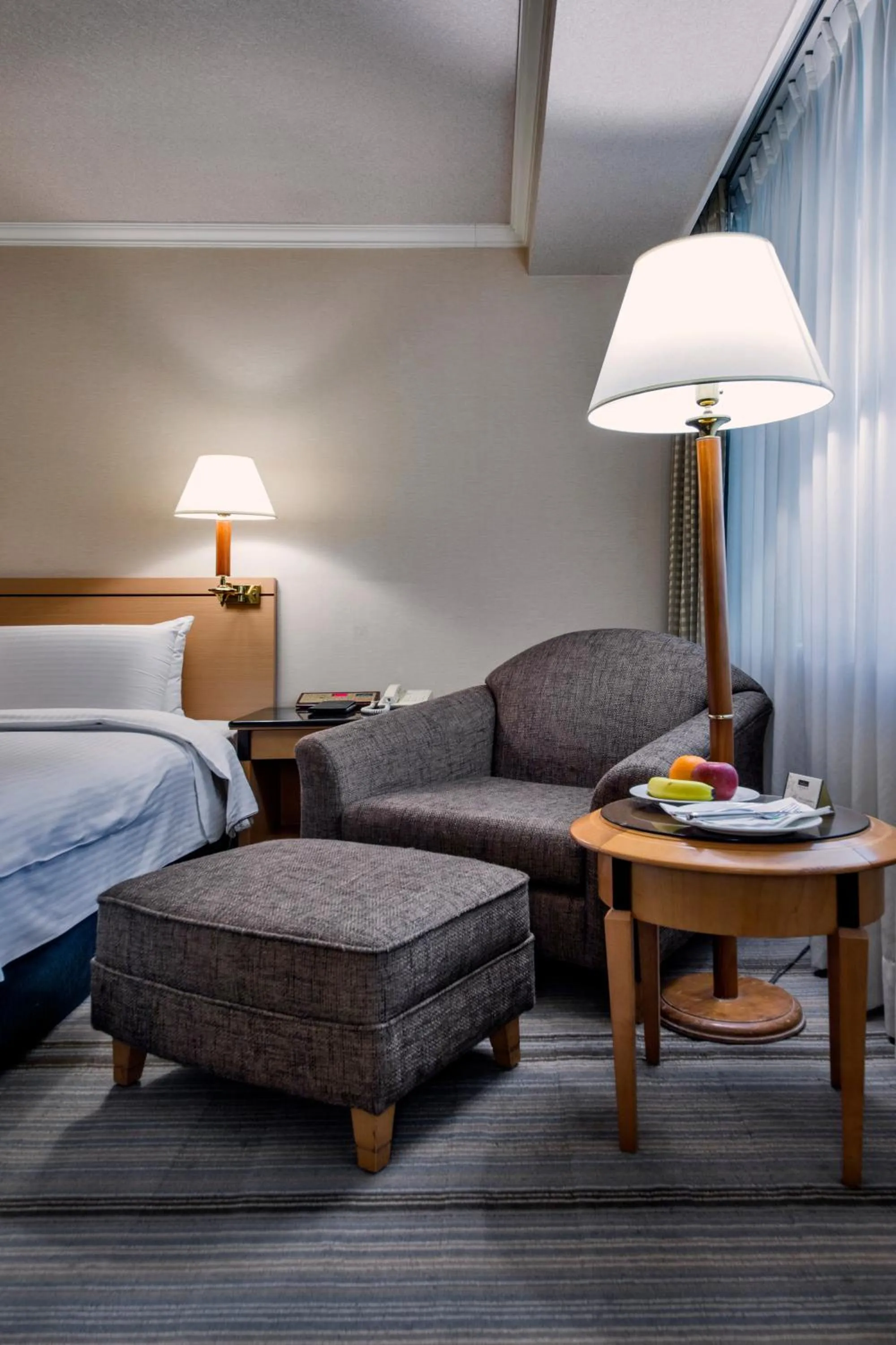 Seating area, Bed in The Carlton Hotel Hsinchu