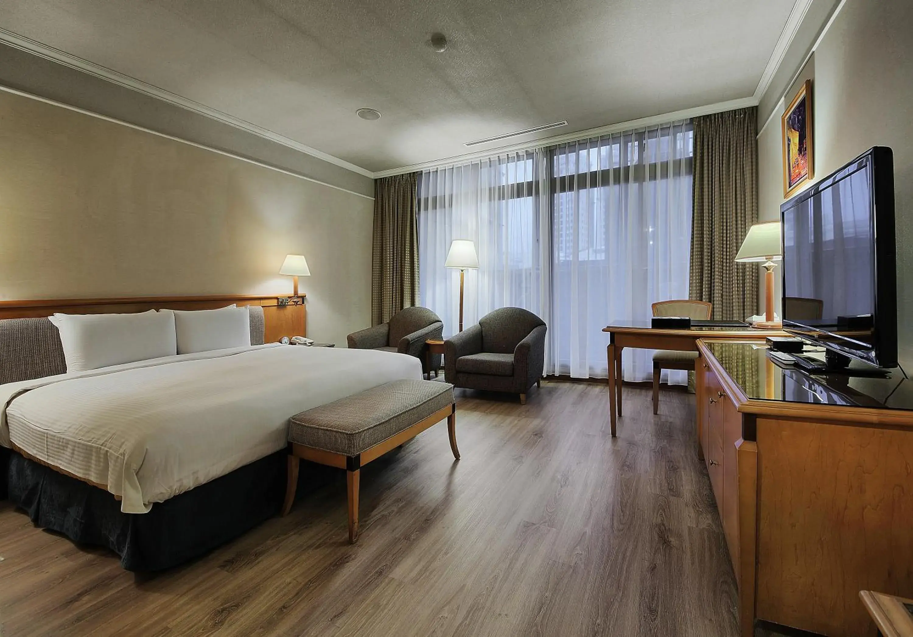 Photo of the whole room, Bed in The Carlton Hotel Hsinchu Photo of the whole room, Bed in The Carlton Hotel Hsinchu