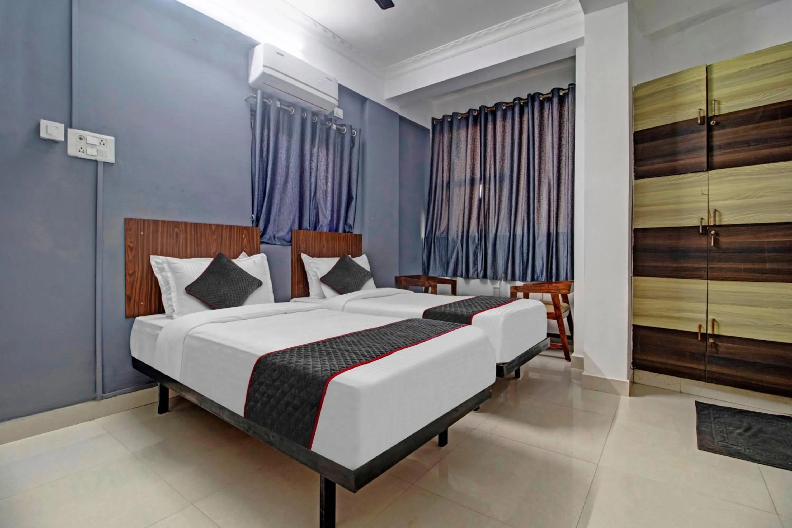 Bedroom, Bed in Hotel O Sunrise