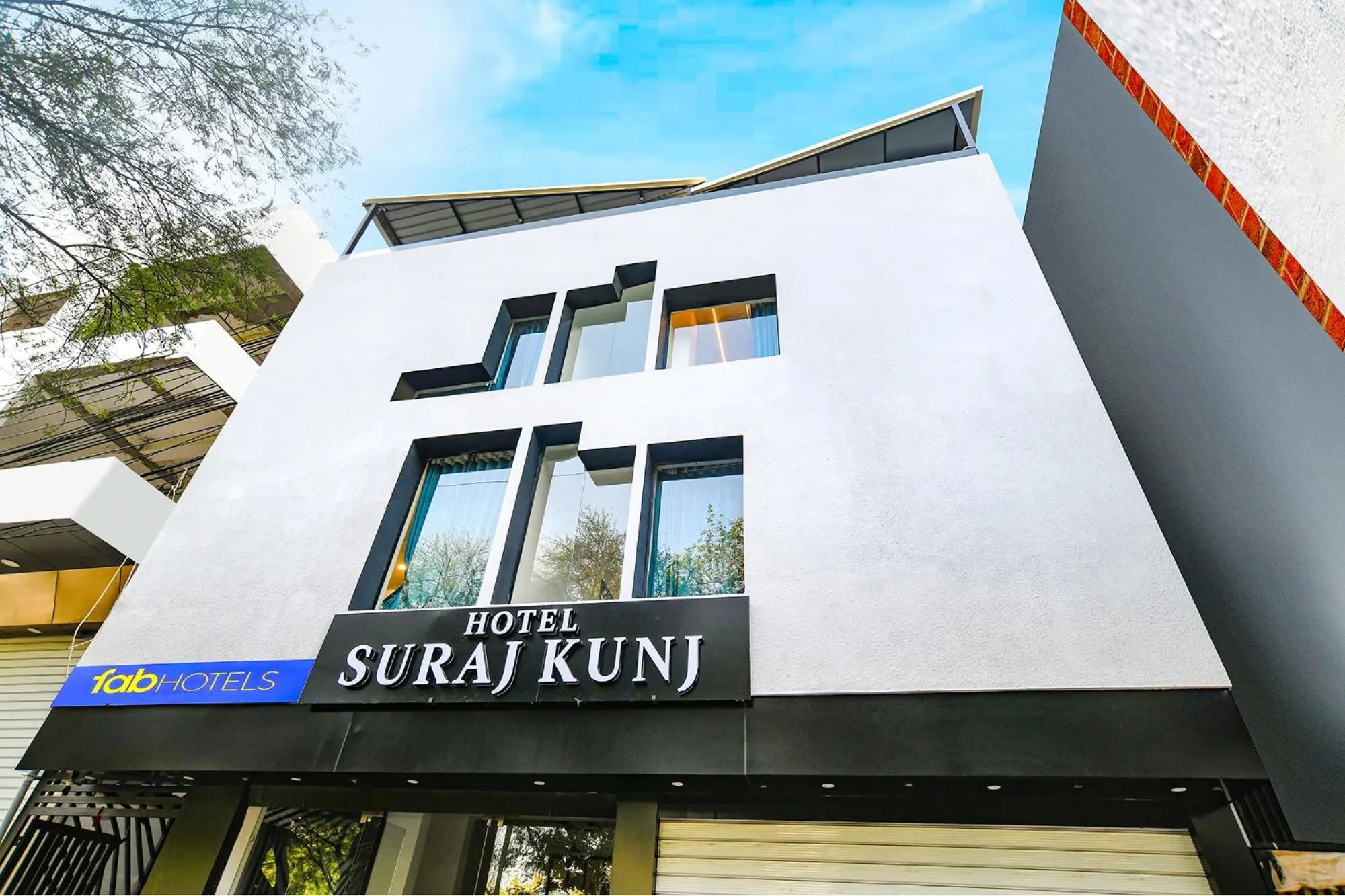 Property building in FabHotel Suraj Kunj