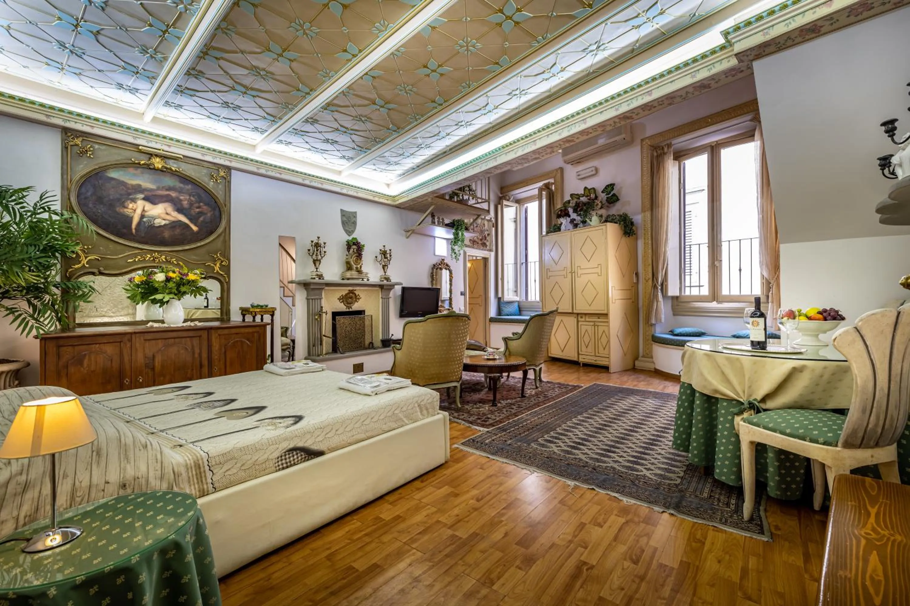 Bed in Dei Medici Palace