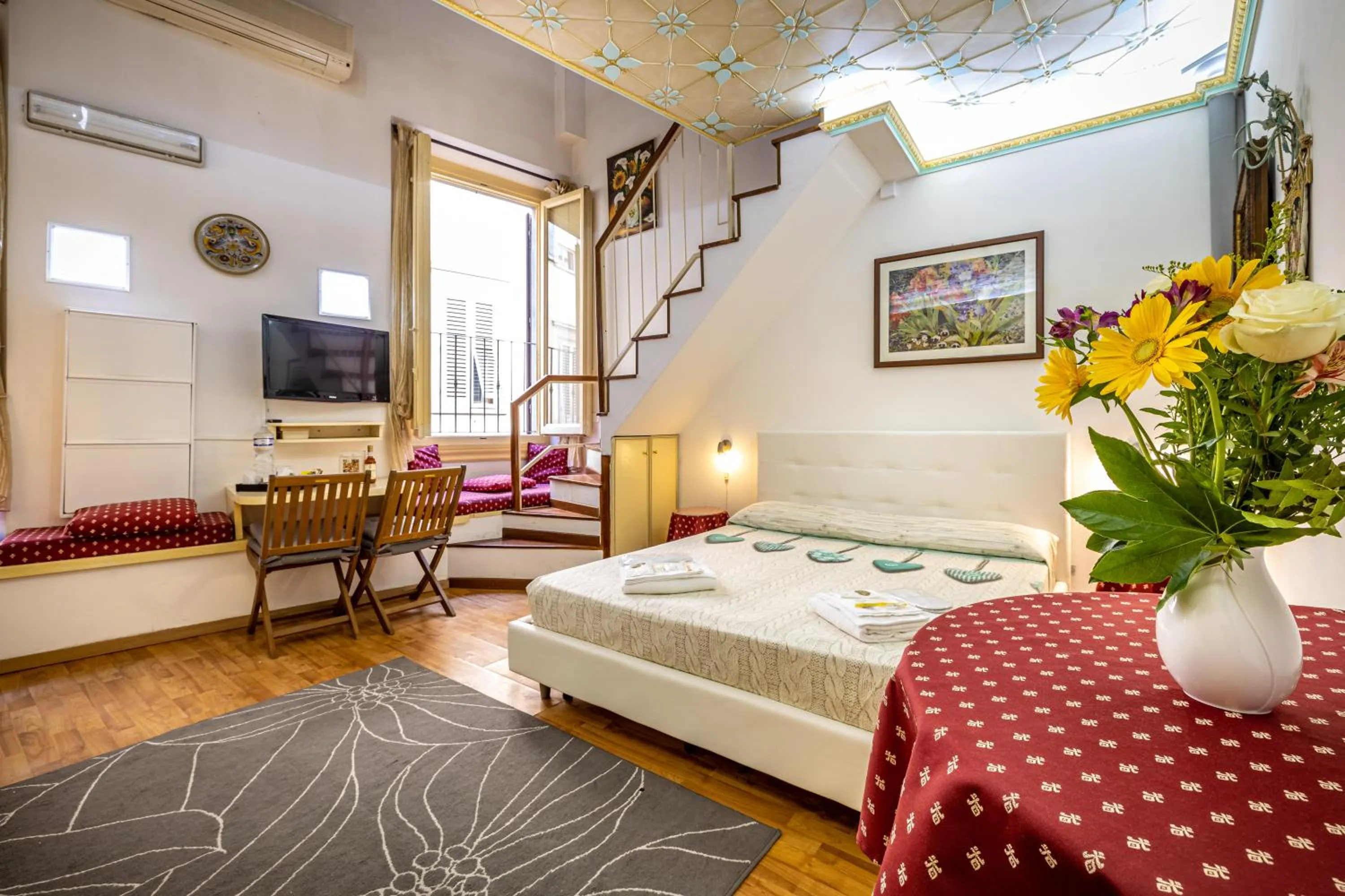 Bed in Dei Medici Palace