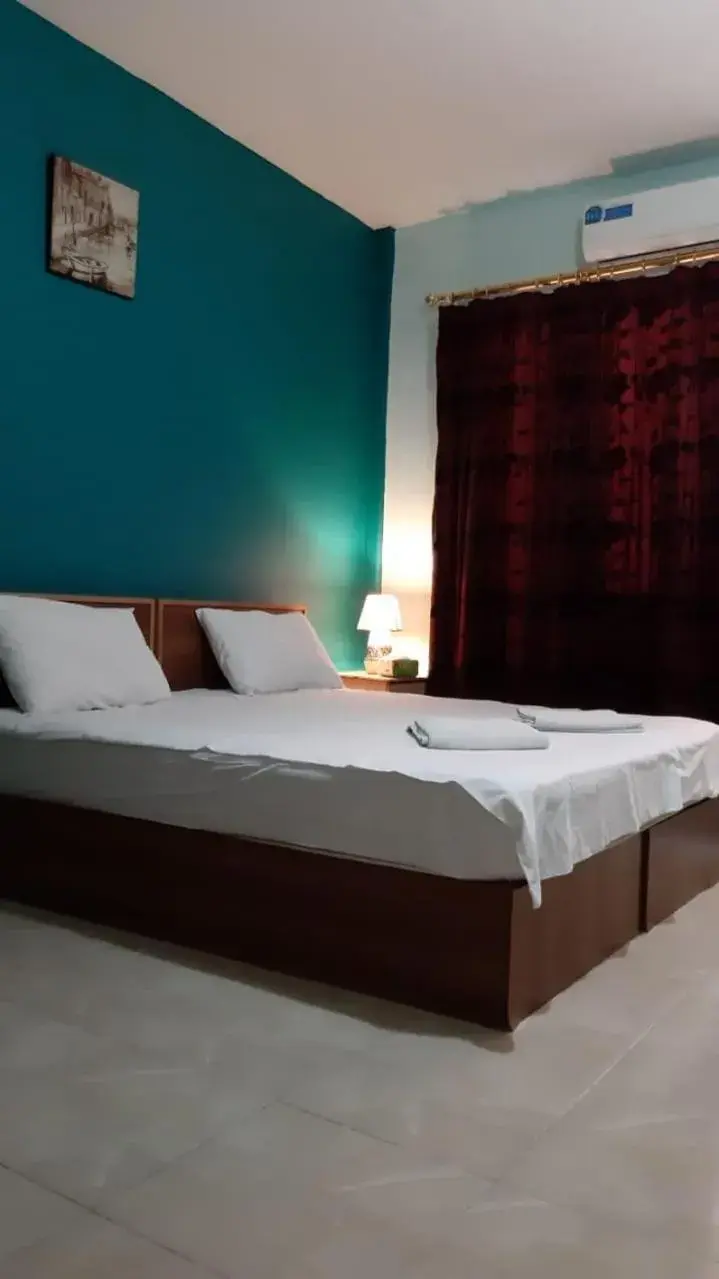 Bed in Jordan River Hotel Bed in Jordan River Hotel