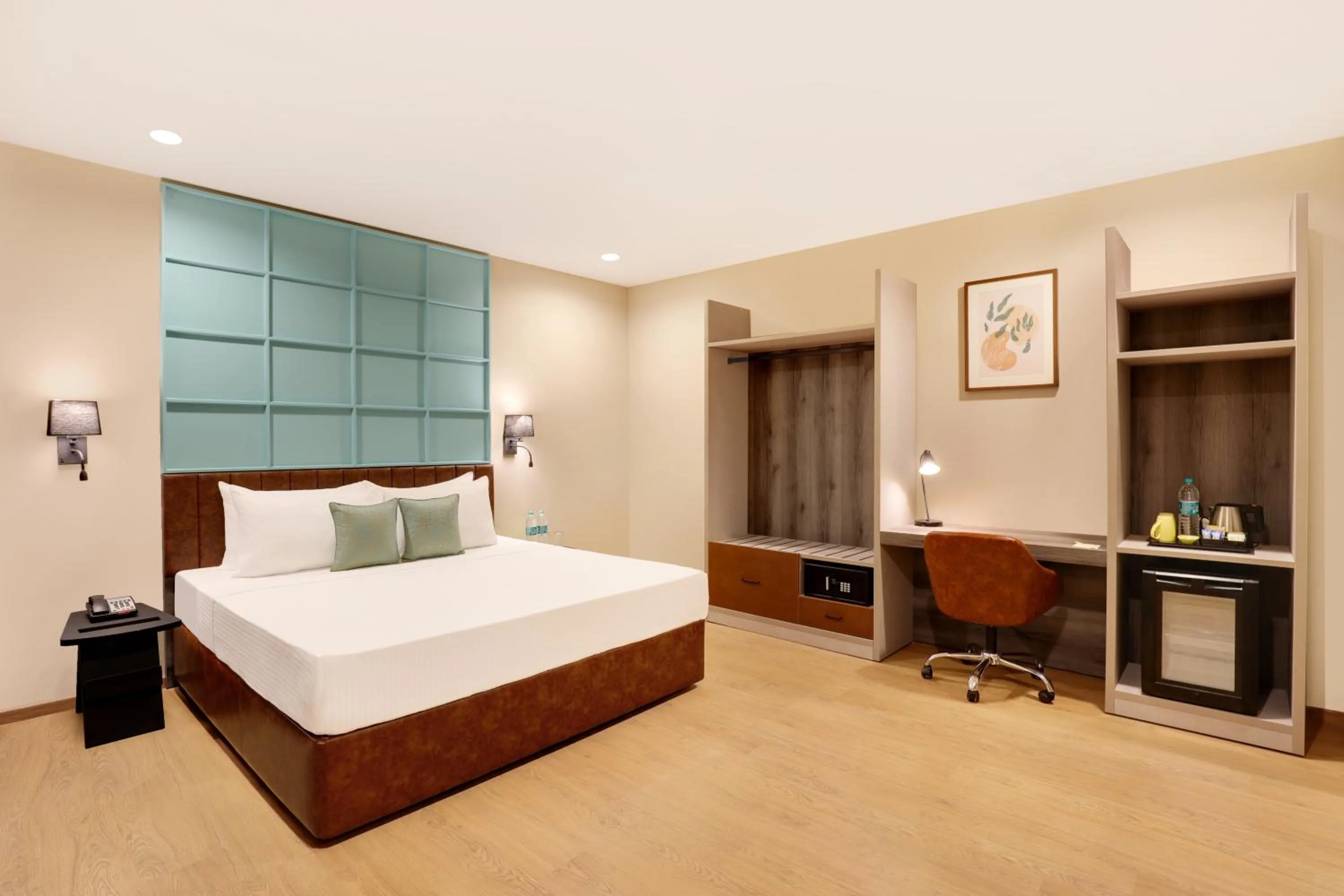 Photo of the whole room, Bed in Lemon Tree Suites, Whitefield, Bengaluru