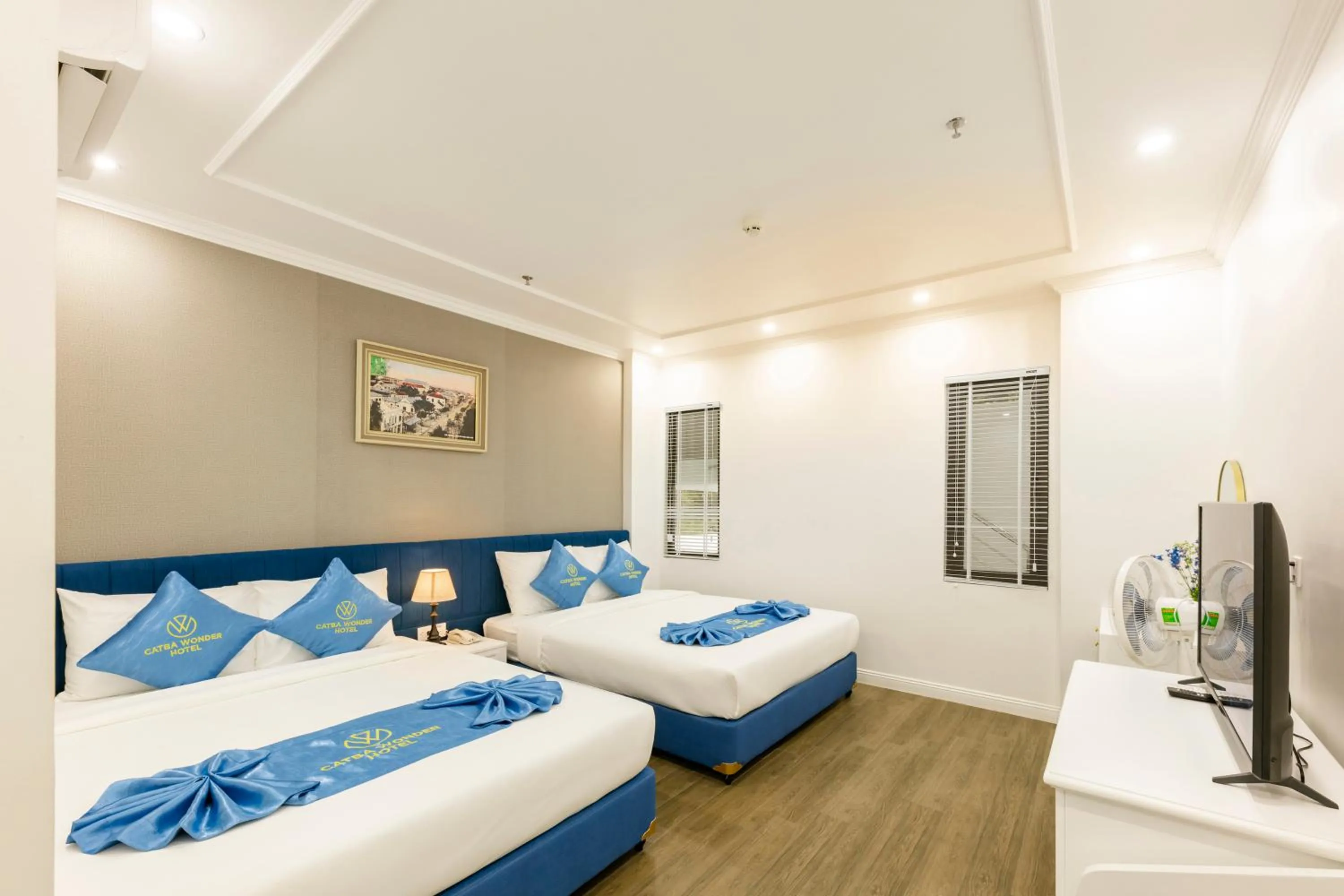 Bed in Cat Ba Wonder Hotel