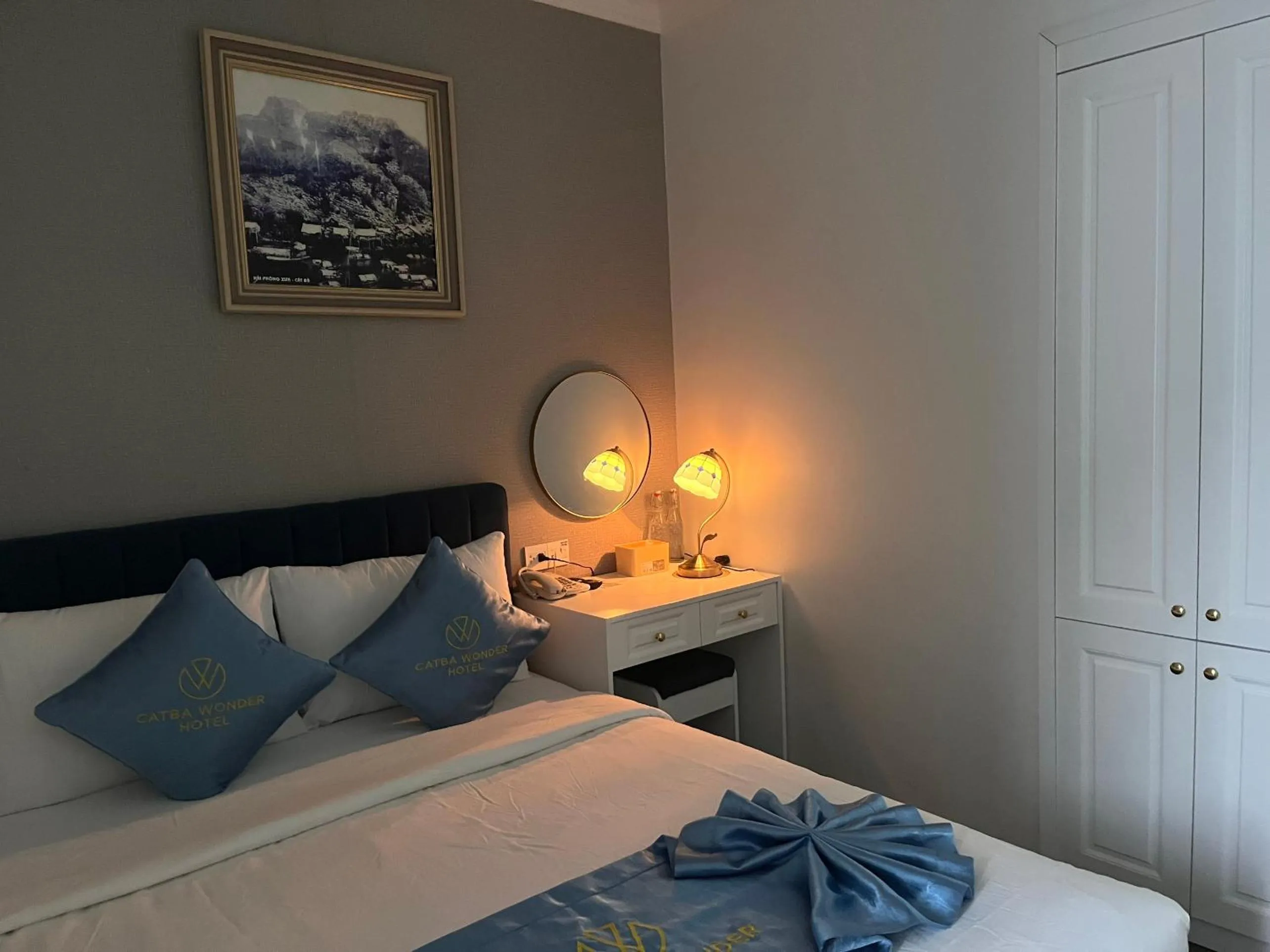 Bedroom, Bed in Cat Ba Wonder Hotel