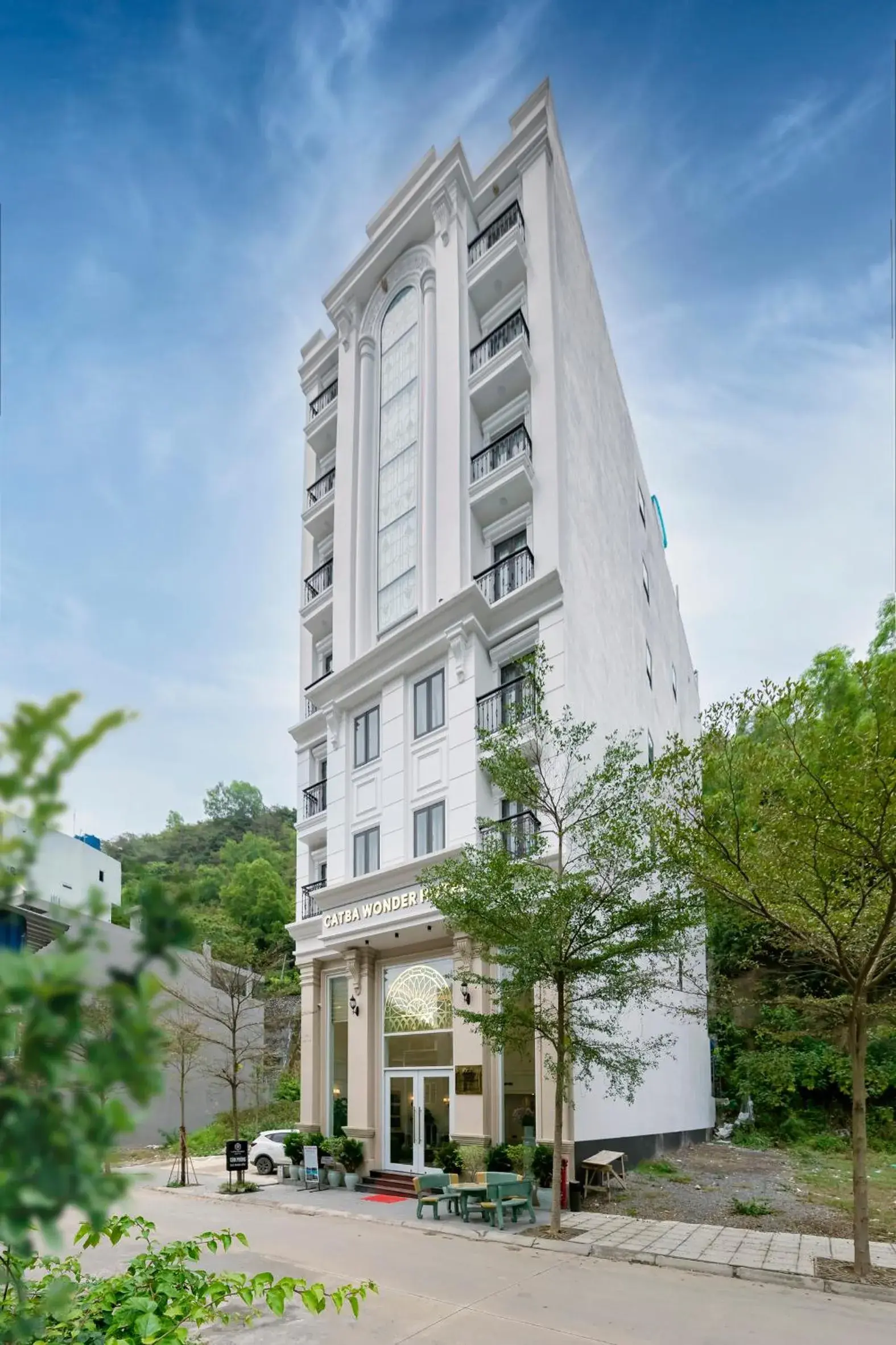 Property building in Cat Ba Wonder Hotel Property building in Cat Ba Wonder Hotel