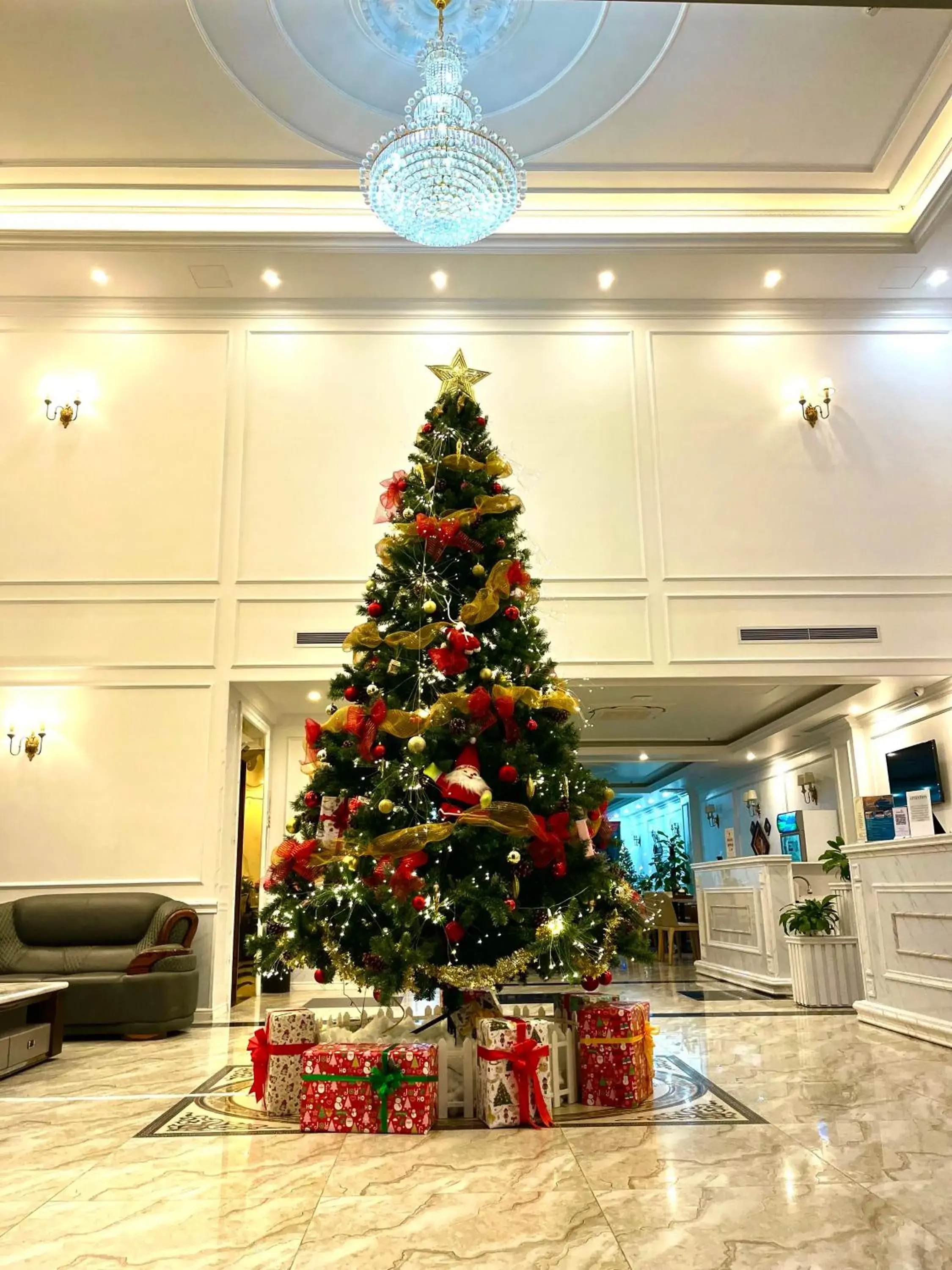 Lobby or reception in Cat Ba Wonder Hotel Lobby or reception in Cat Ba Wonder Hotel