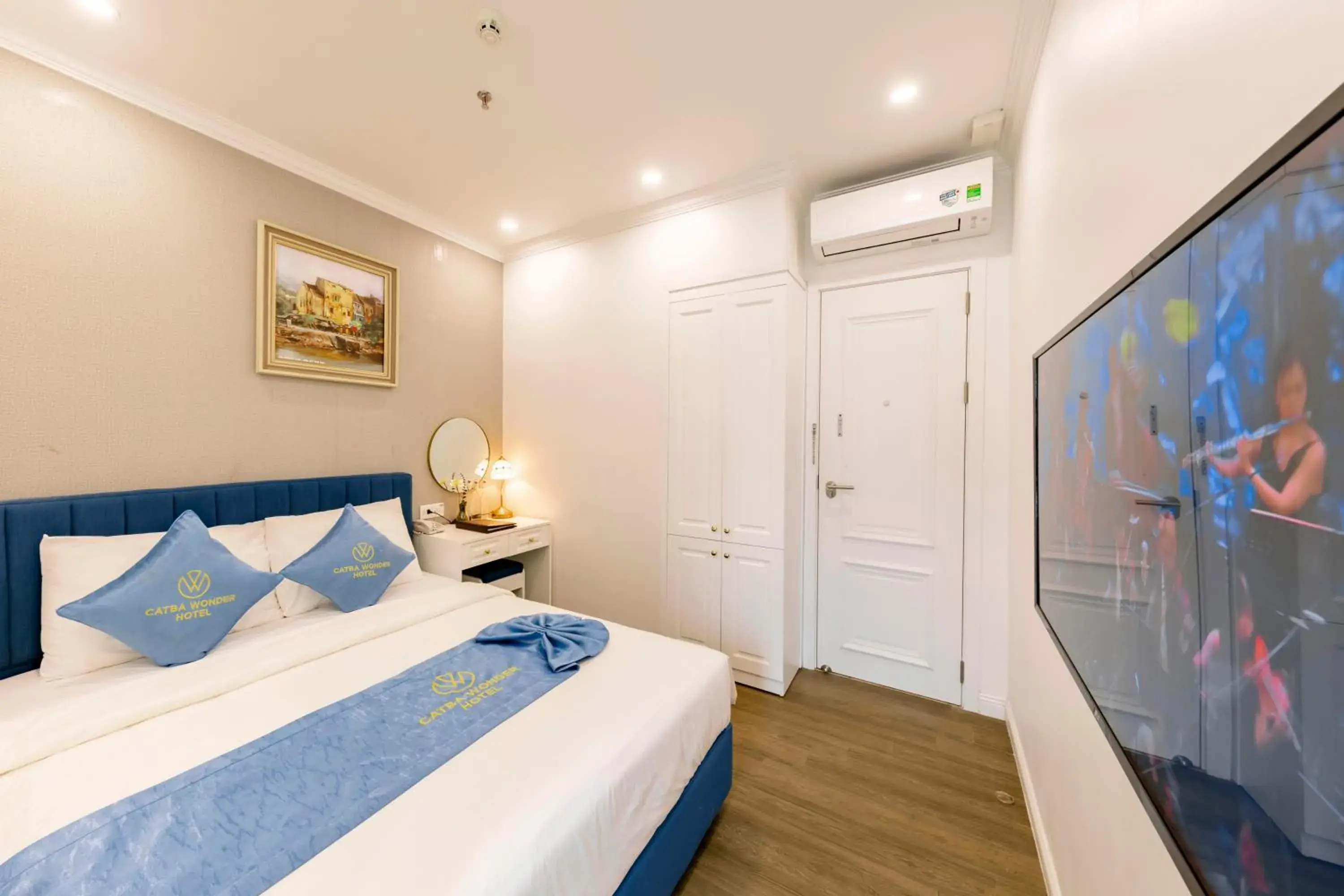 Bedroom, Bed in Cat Ba Wonder Hotel Bedroom, Bed in Cat Ba Wonder Hotel