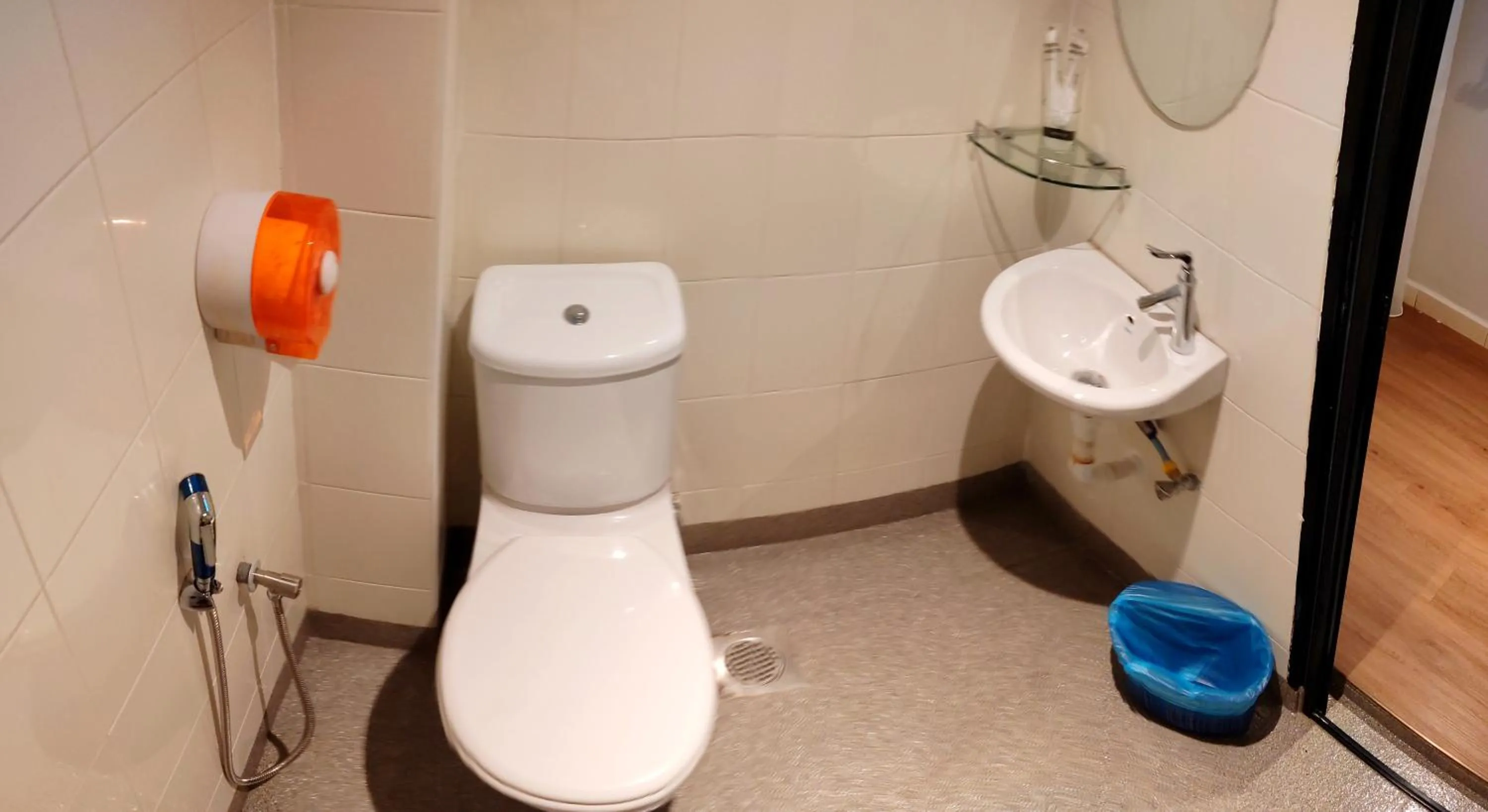 Toilet in MILAN HOTEL