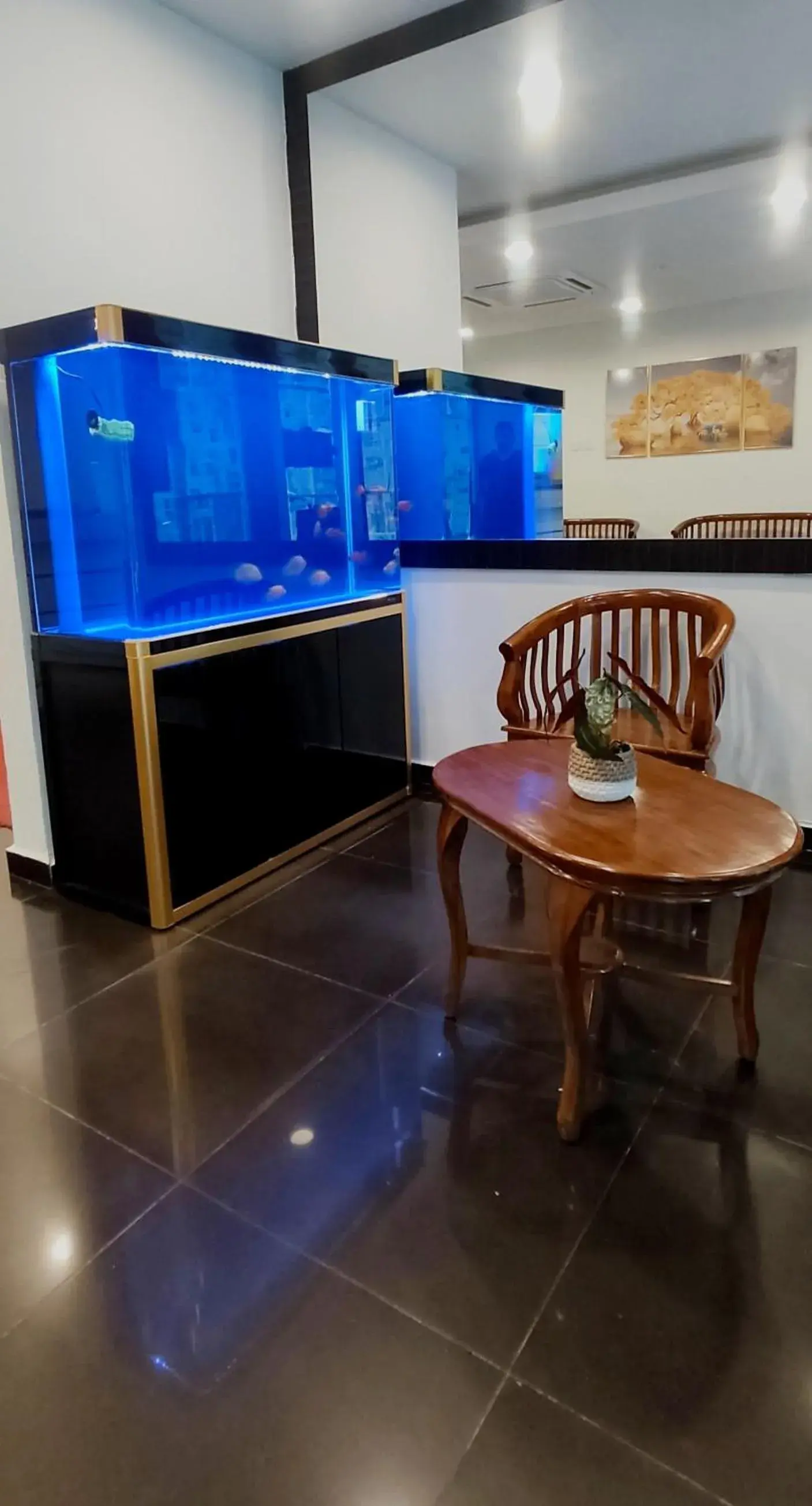 MILAN HOTEL MILAN HOTEL