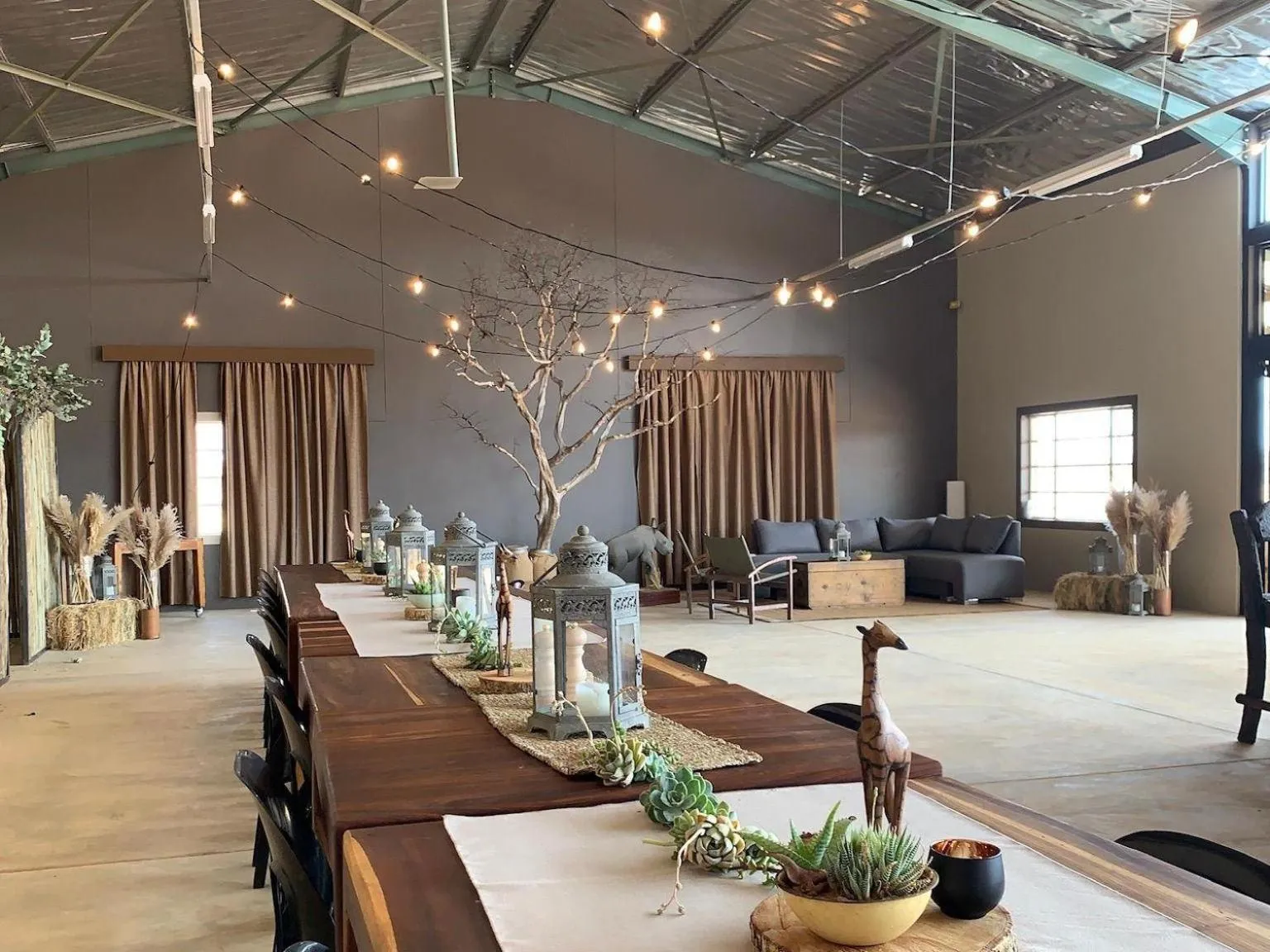 Dining area in Kifaru Bush camp