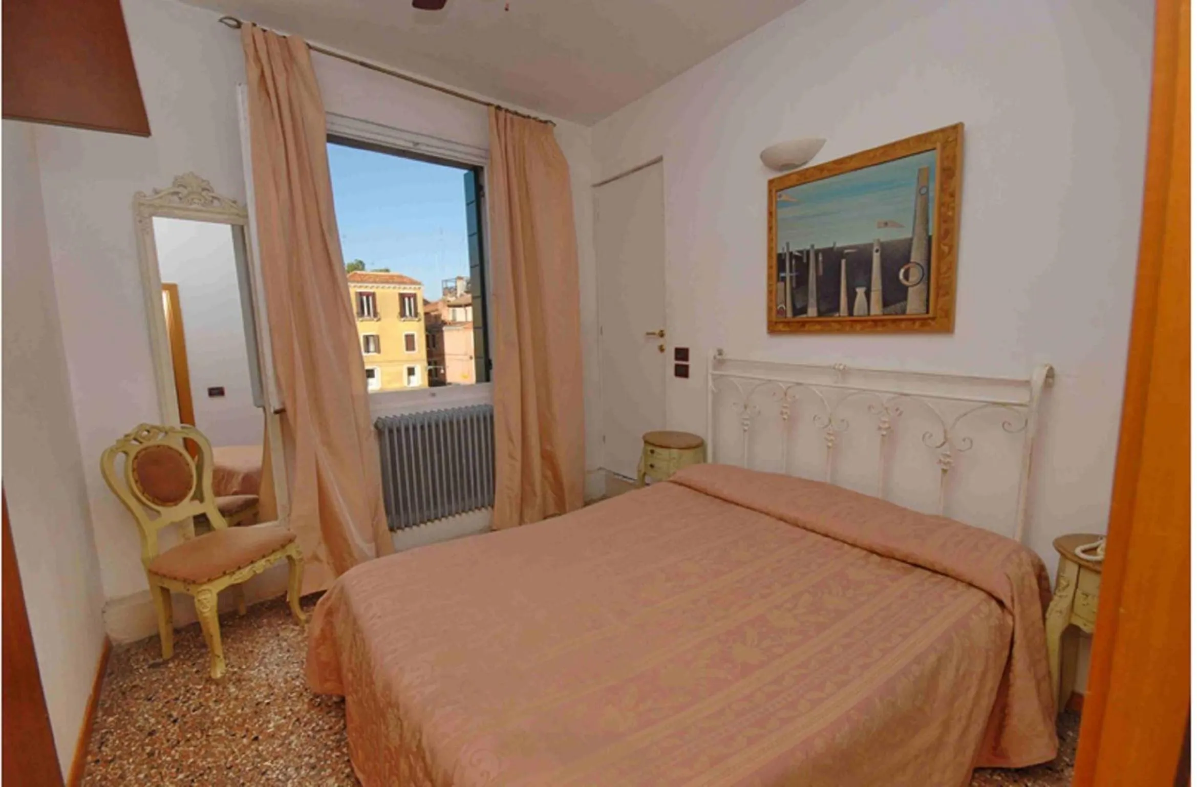Day, Bed in Hotel Antico Capon