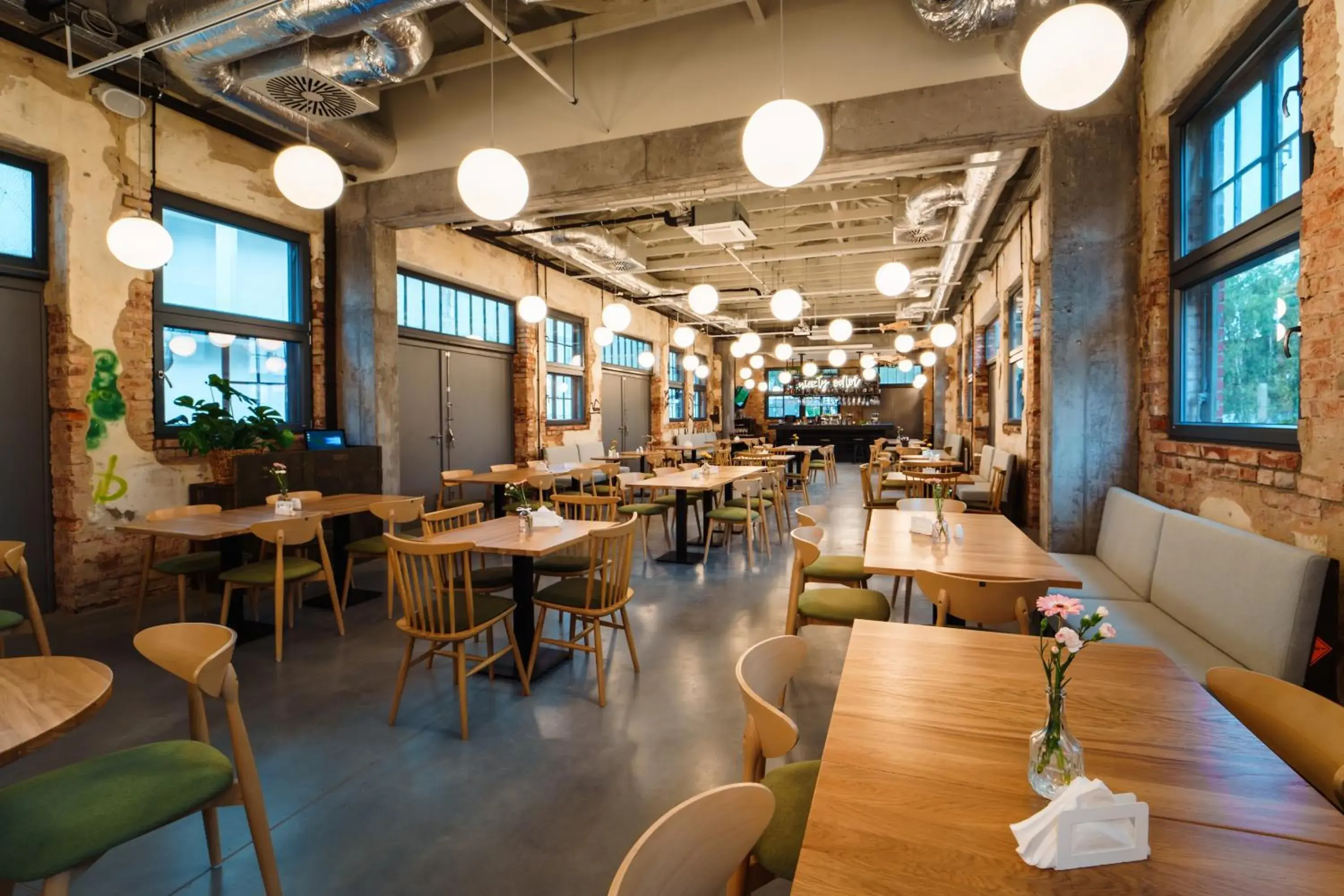 Restaurant/places to eat in Hotel ARCHE Fabryka Samolotów w Mielnie Restaurant/places to eat in Hotel ARCHE Fabryka Samolotów w Mielnie