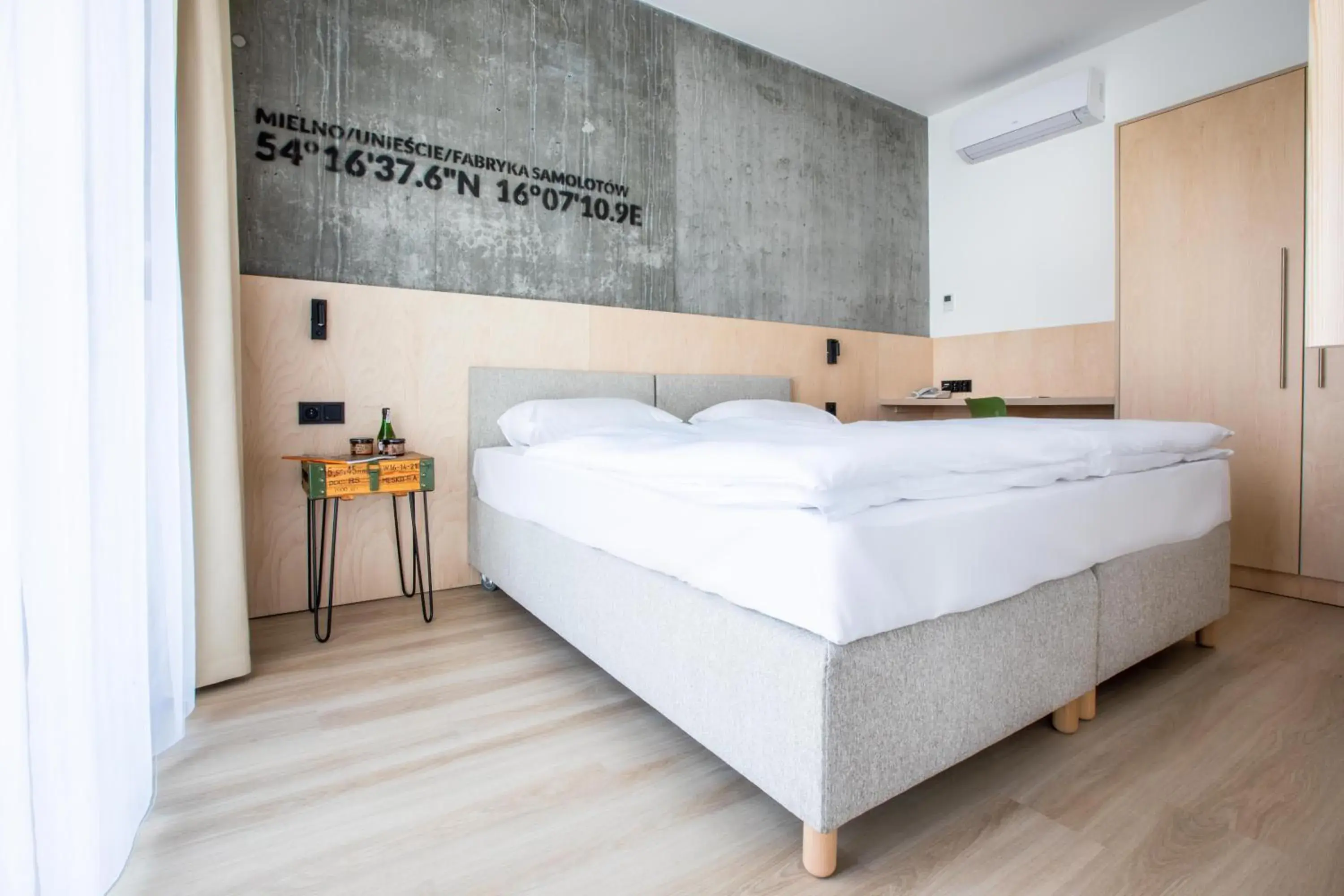 Bed in Hotel ARCHE Fabryka Samolotów w Mielnie Bed in Hotel ARCHE Fabryka Samolotów w Mielnie