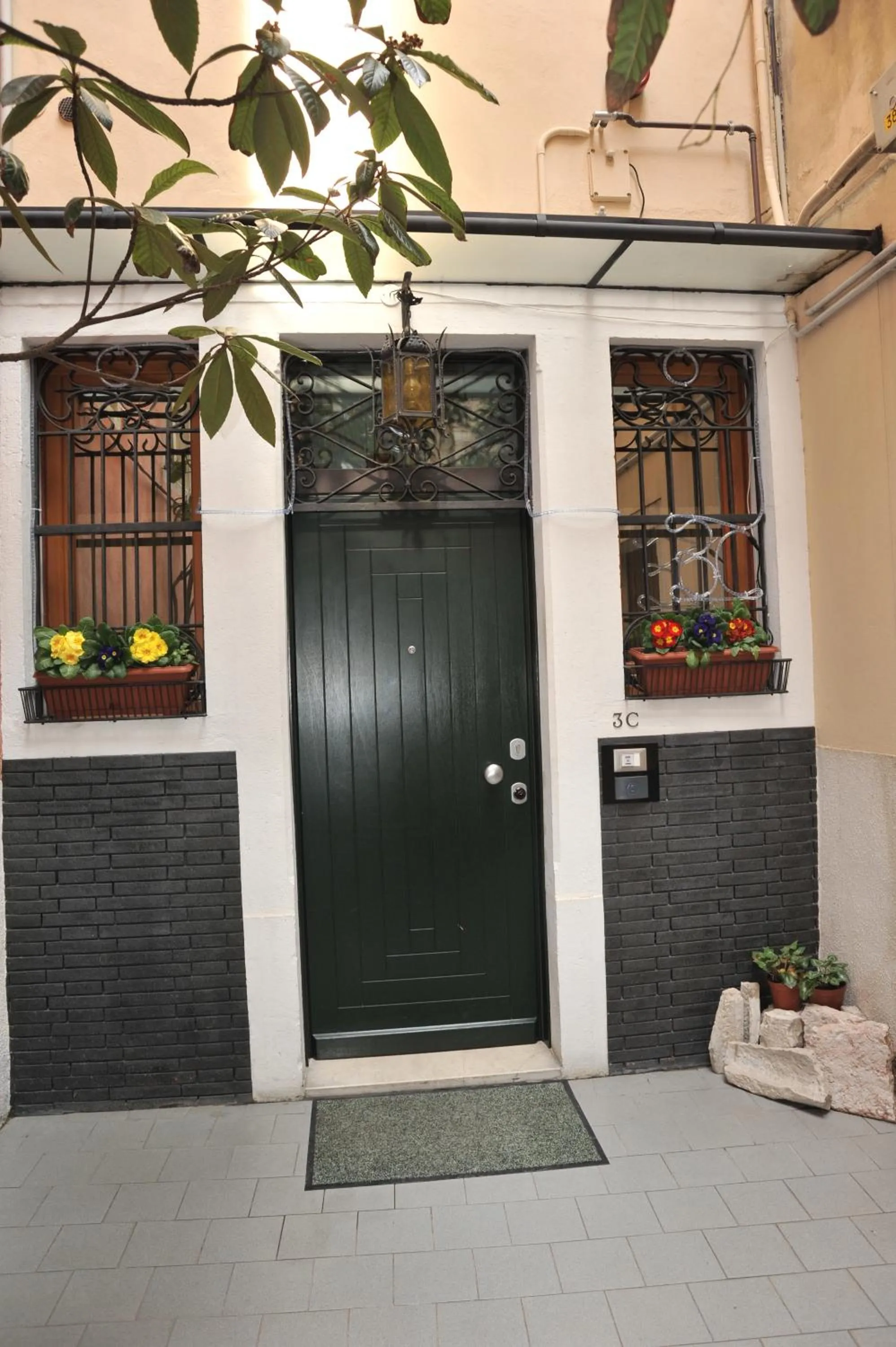 Facade/entrance in 3C B&B