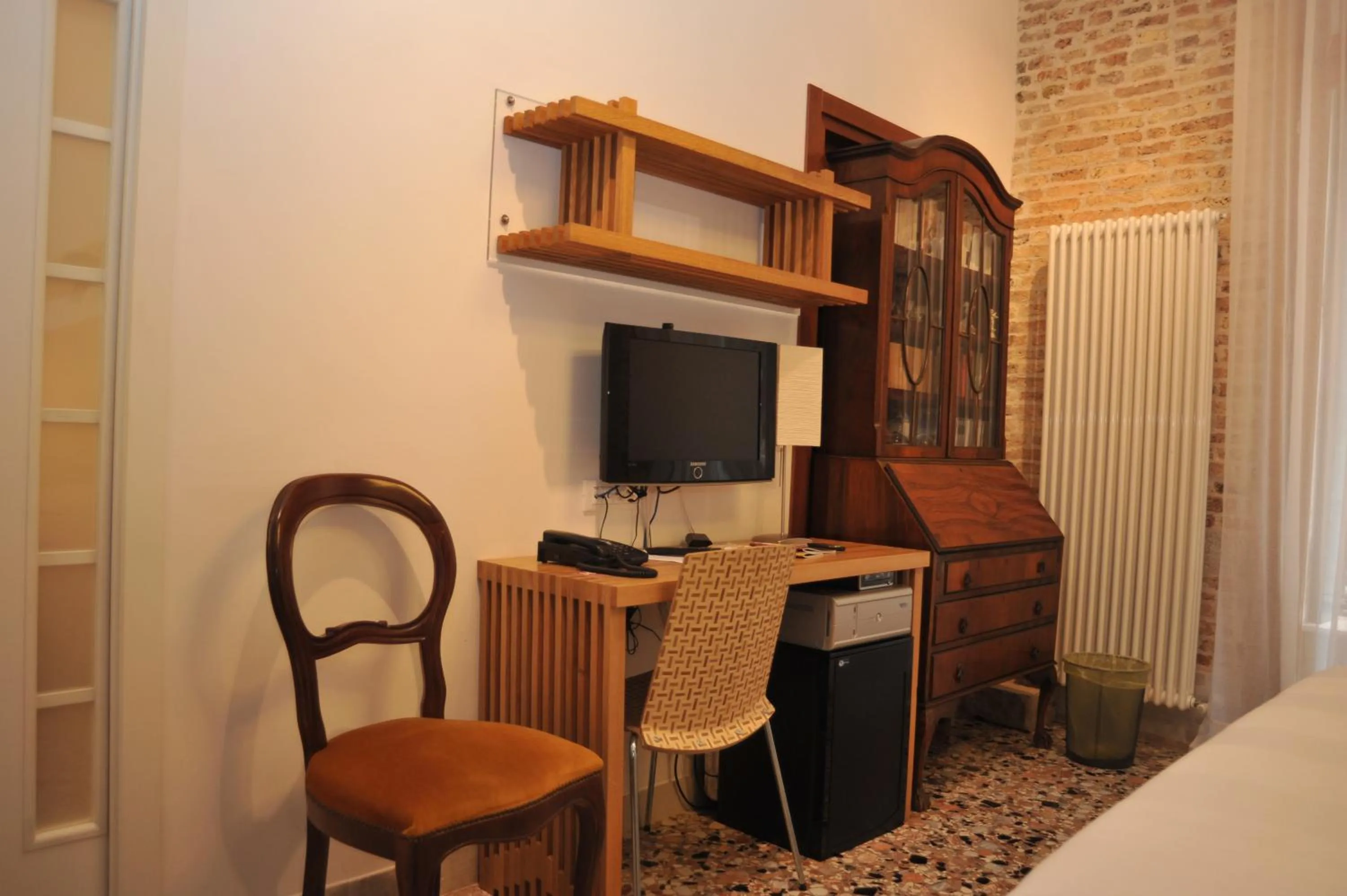 TV and multimedia, Bed in 3C B&B