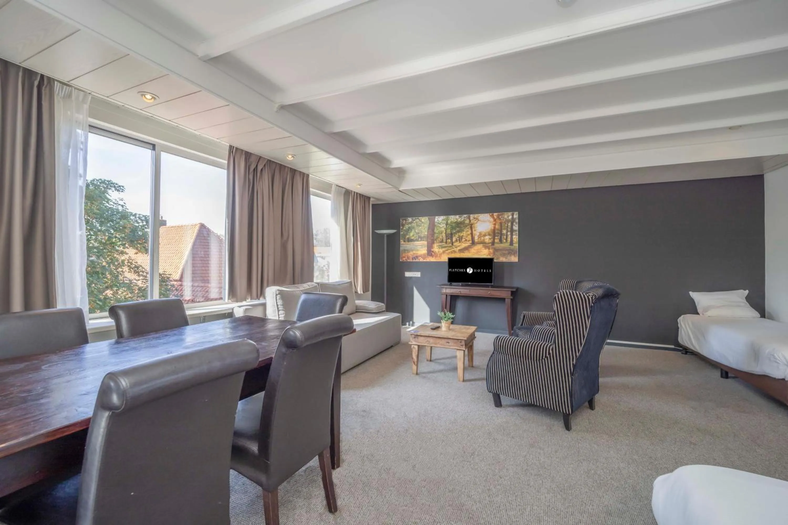 Seating area in Fletcher Hotel-Restaurant Waalwijk