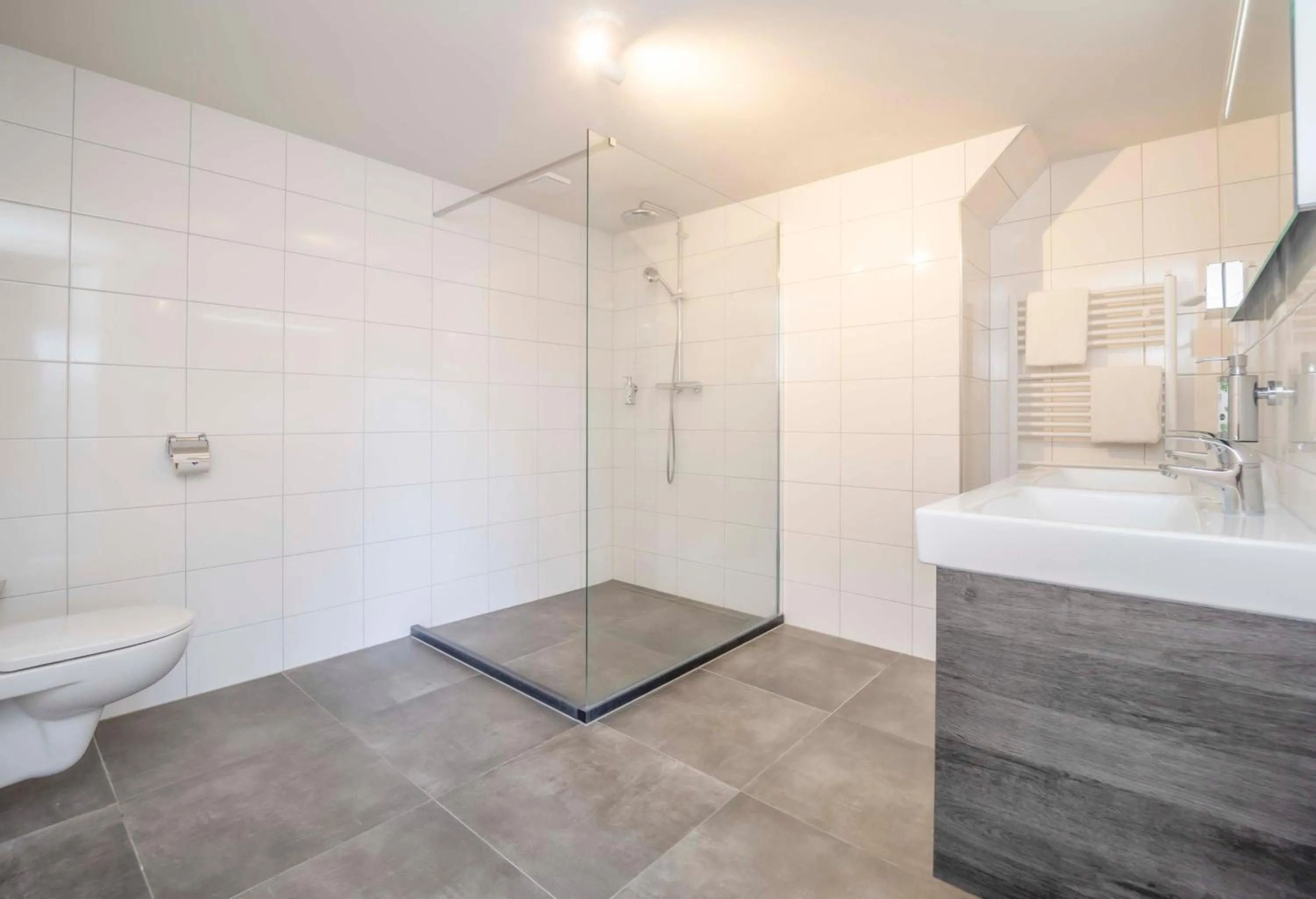 Bathroom in Fletcher Hotel-Restaurant Waalwijk