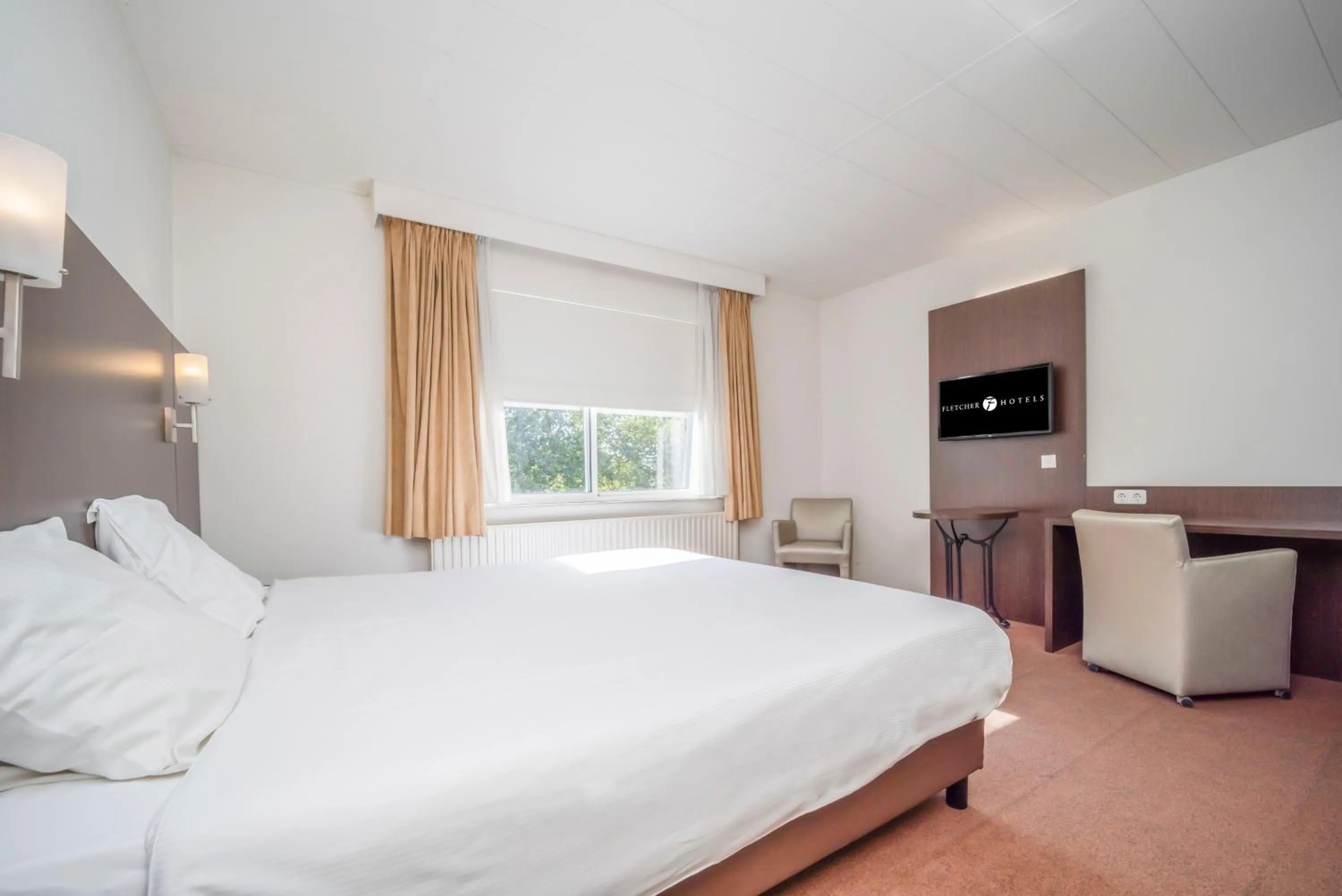 Bedroom, Bed in Fletcher Hotel-Restaurant Waalwijk