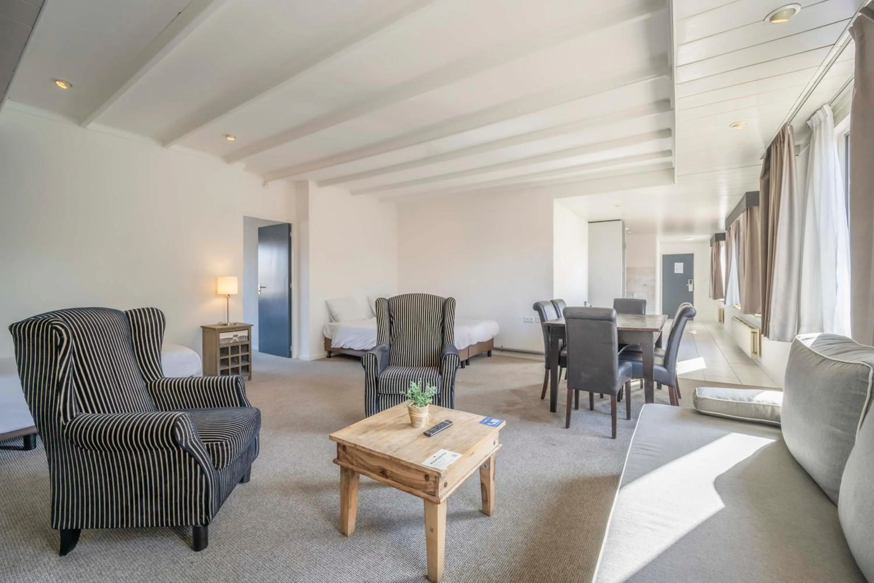 Seating area in Fletcher Hotel-Restaurant Waalwijk