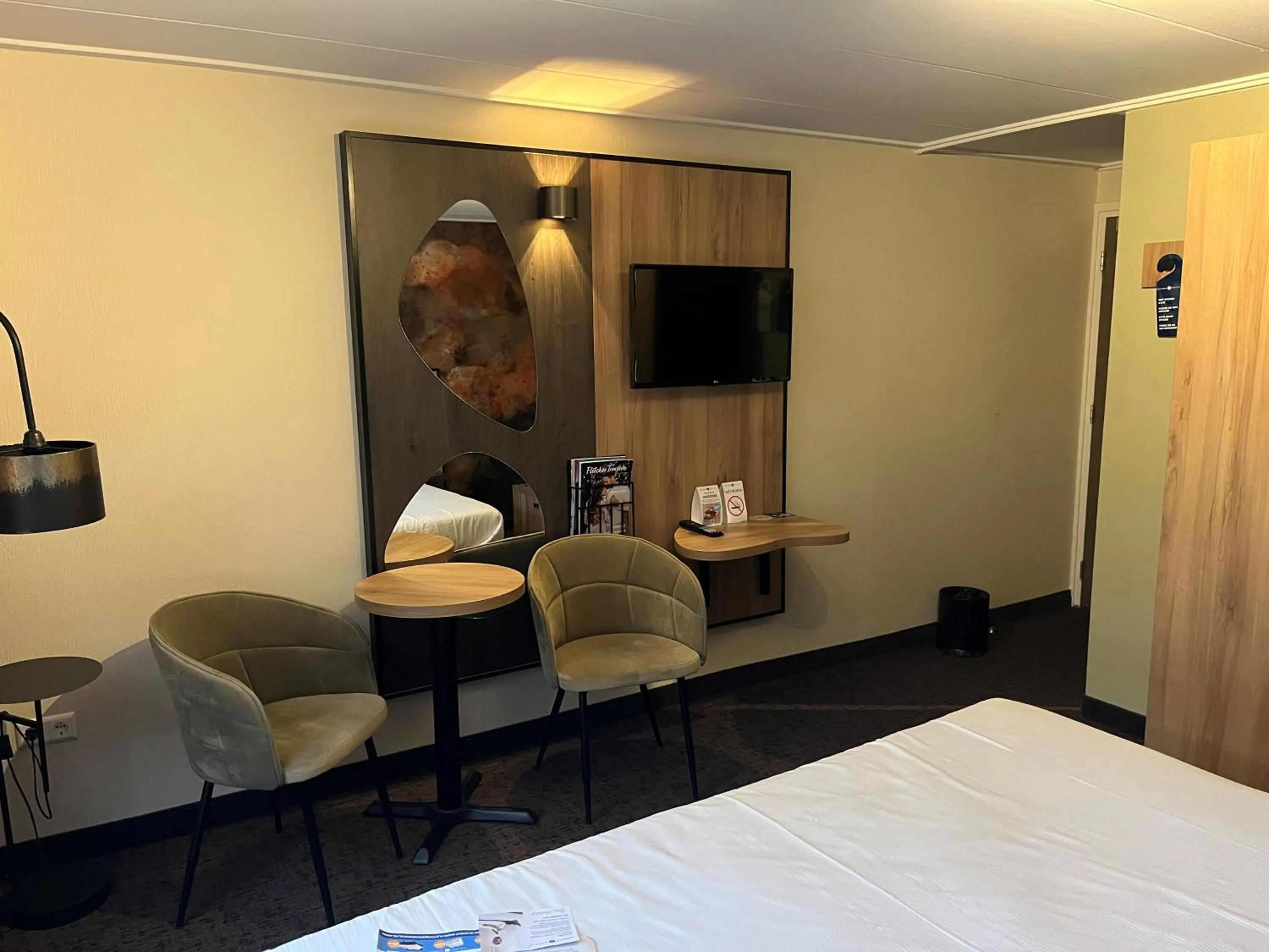 Bedroom, Bed in Fletcher Hotel-Restaurant Waalwijk