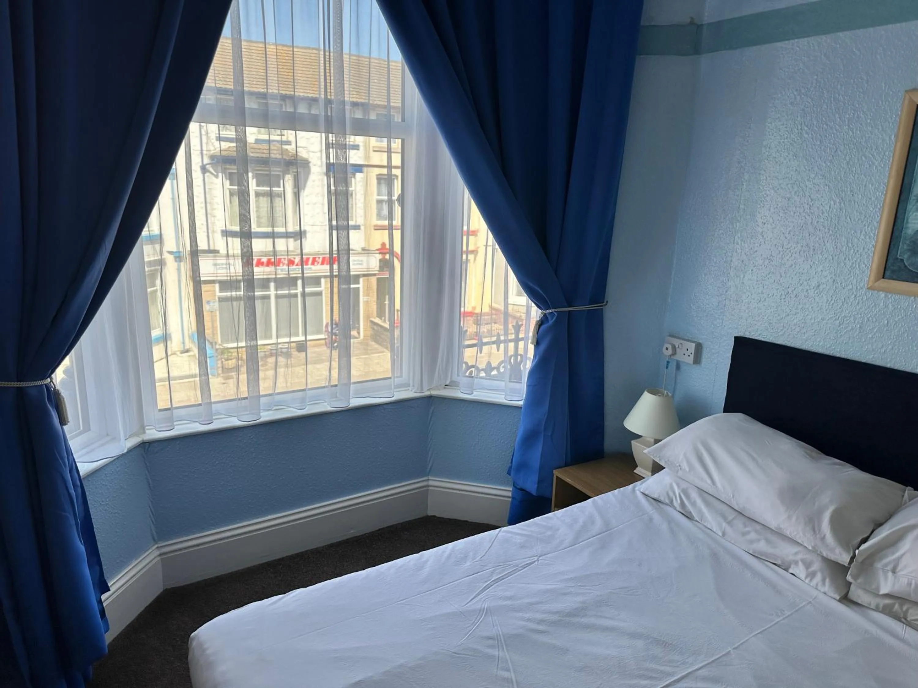 Photo of the whole room, Bed in Alondra Hotel