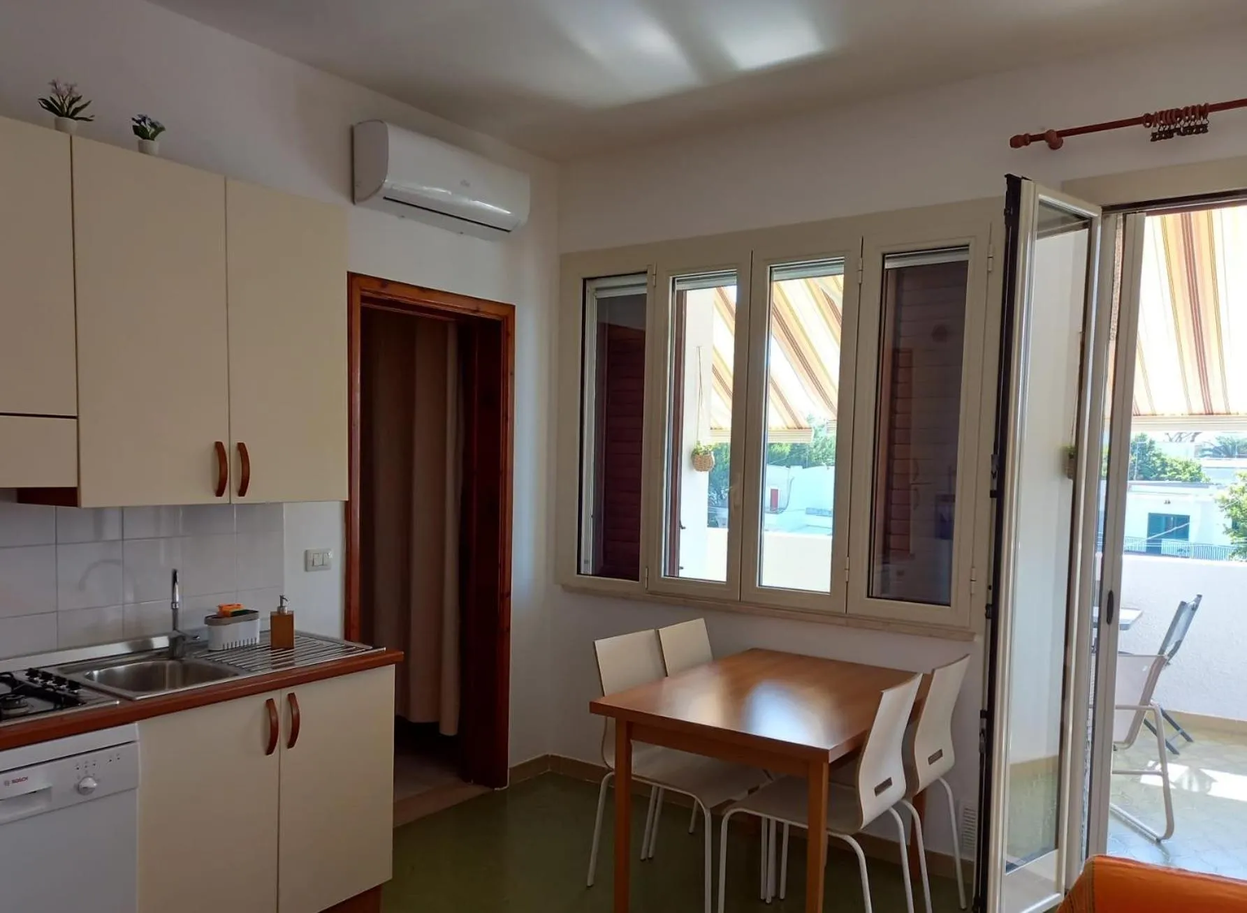 Dining area in Residence Orsa Minore