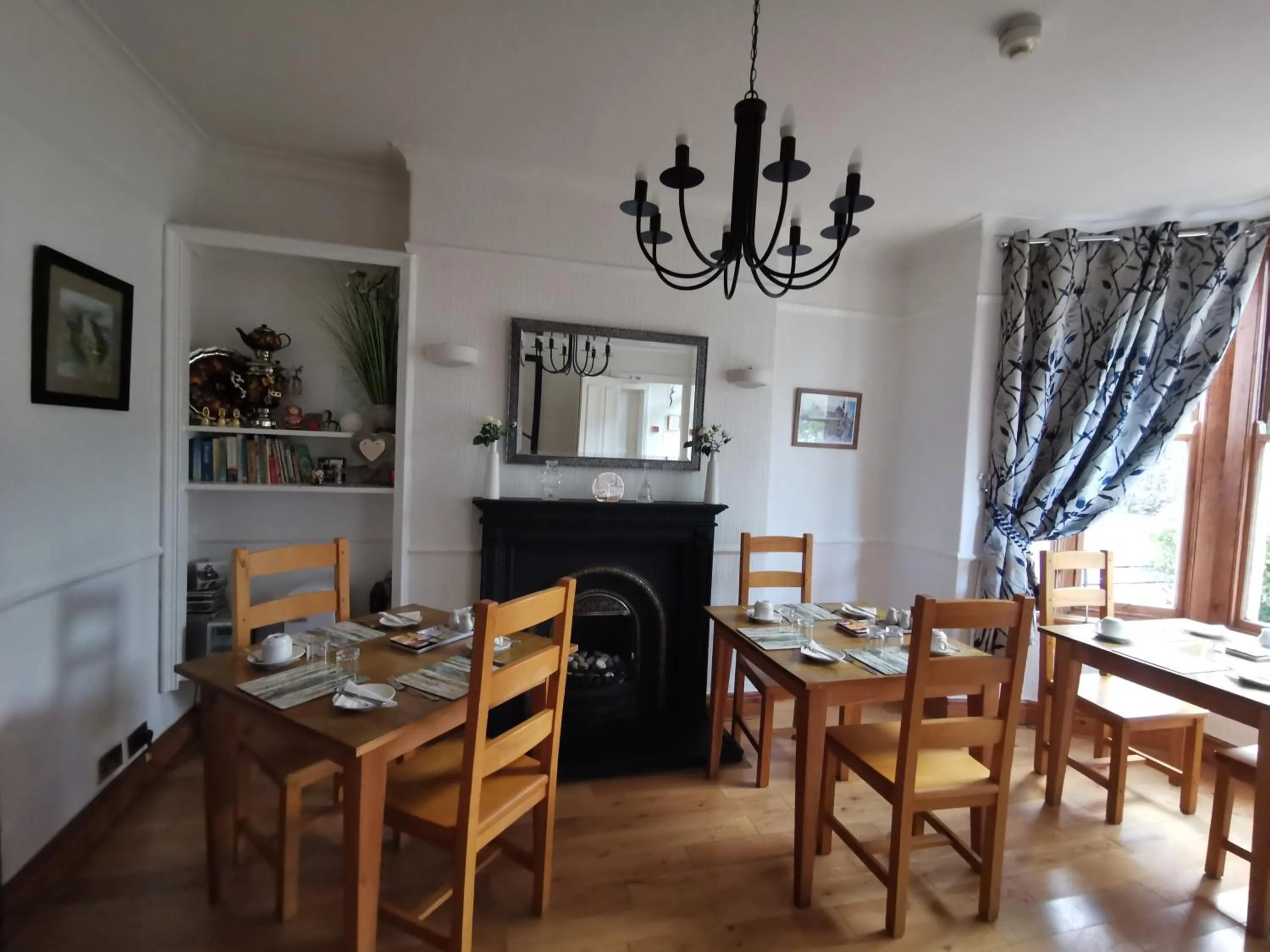 Dolweunydd Bed and Breakfast