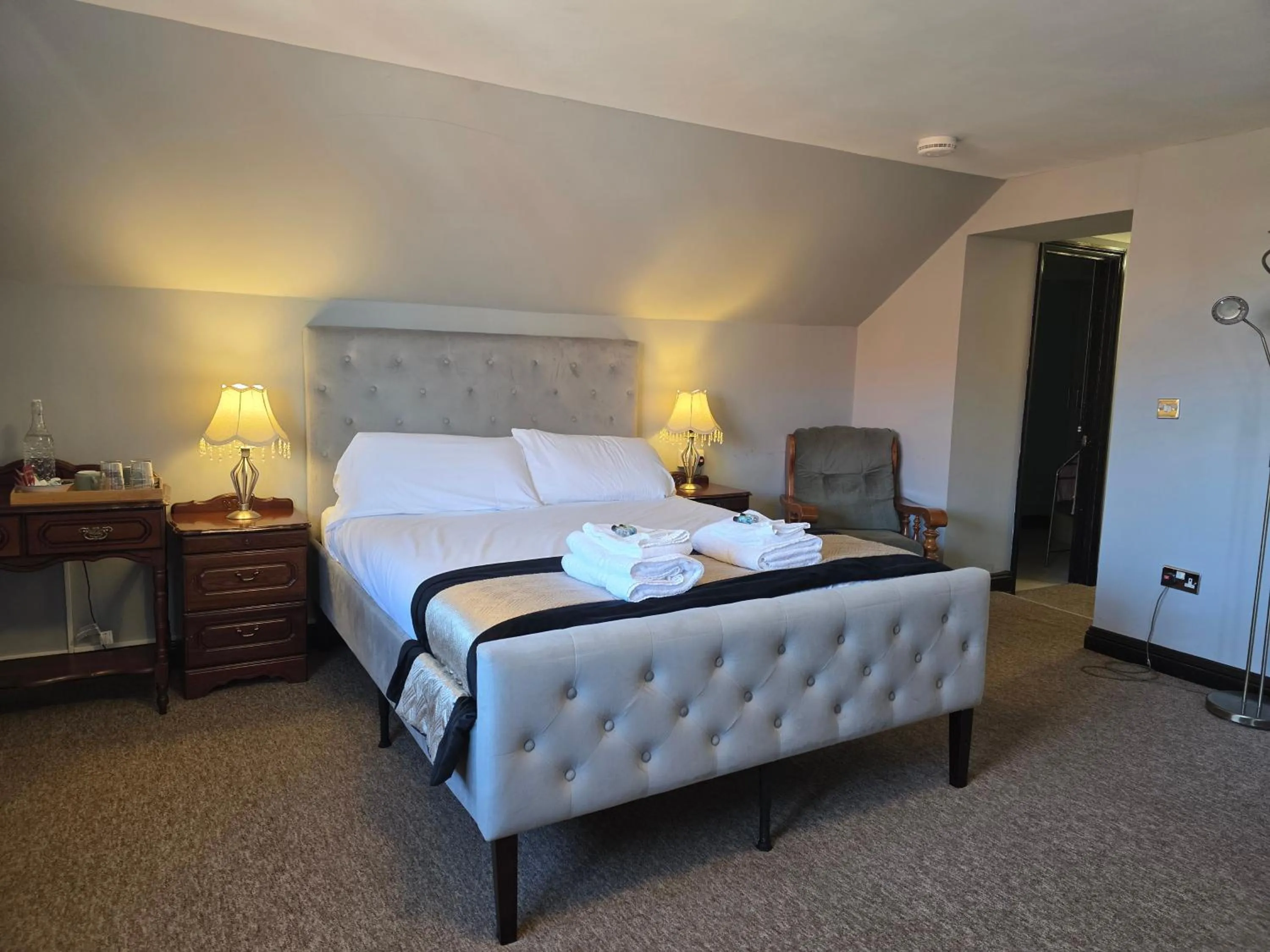 Bedroom, Bed in Mount Lavinia